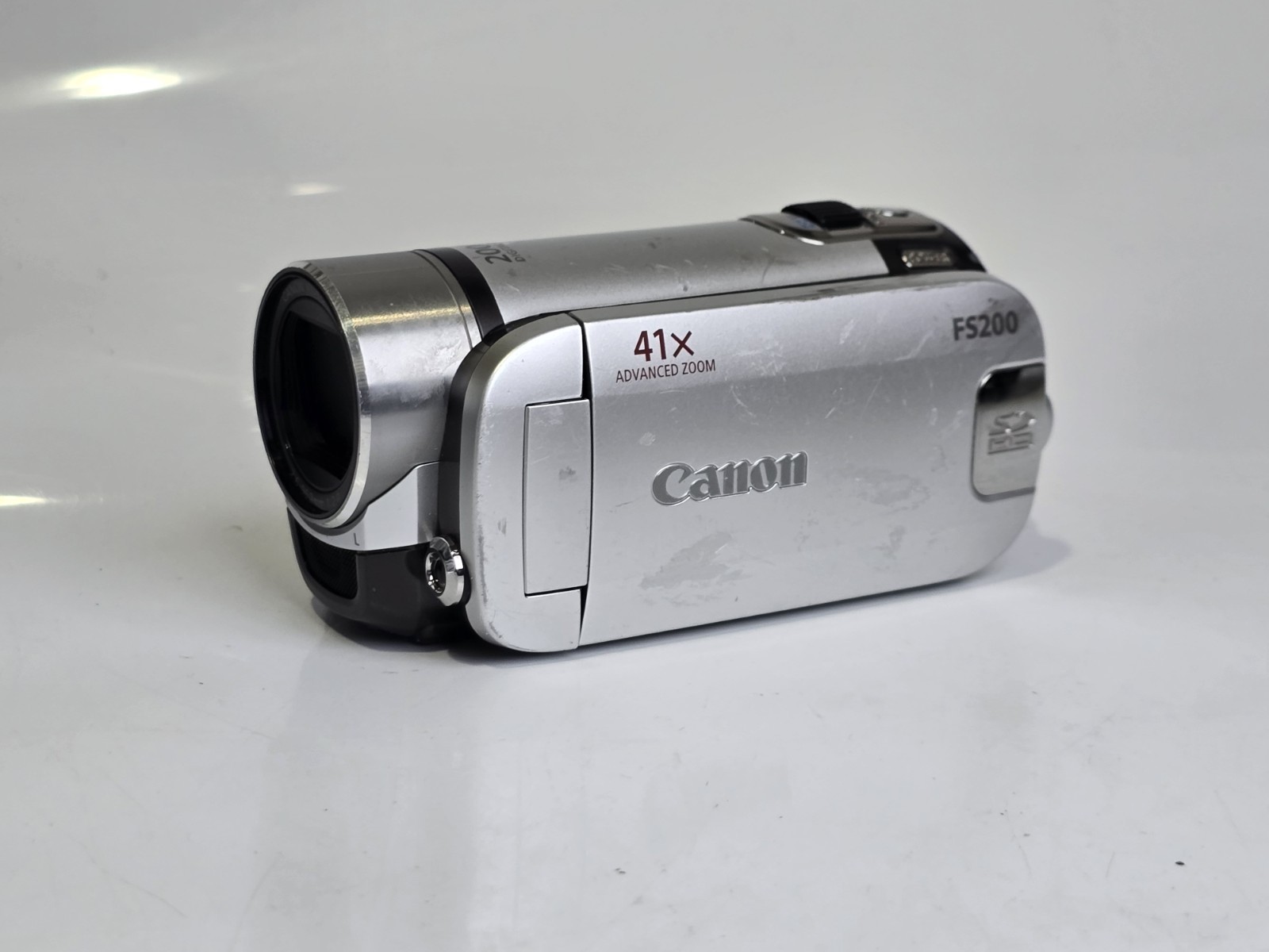 Canon FS200 Handheld High Definition Camcorder W/ Battery