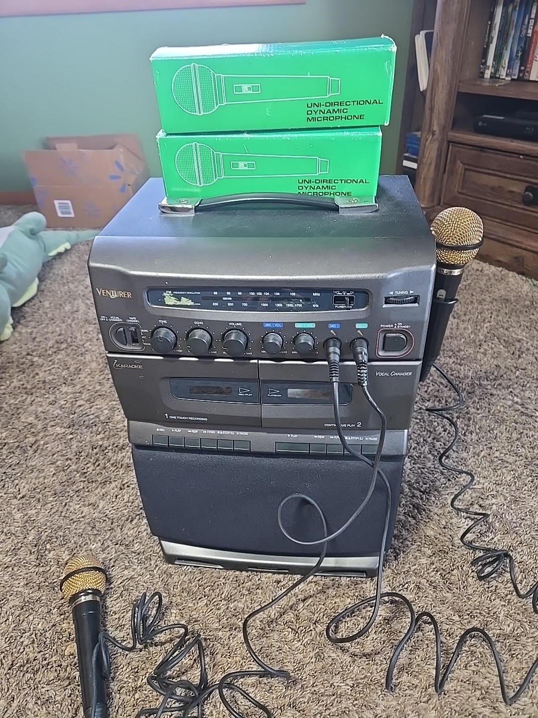 Vtg Venturer K990 Karaoke System Black Vocal Changer w/ 2 Microphones - Tapes