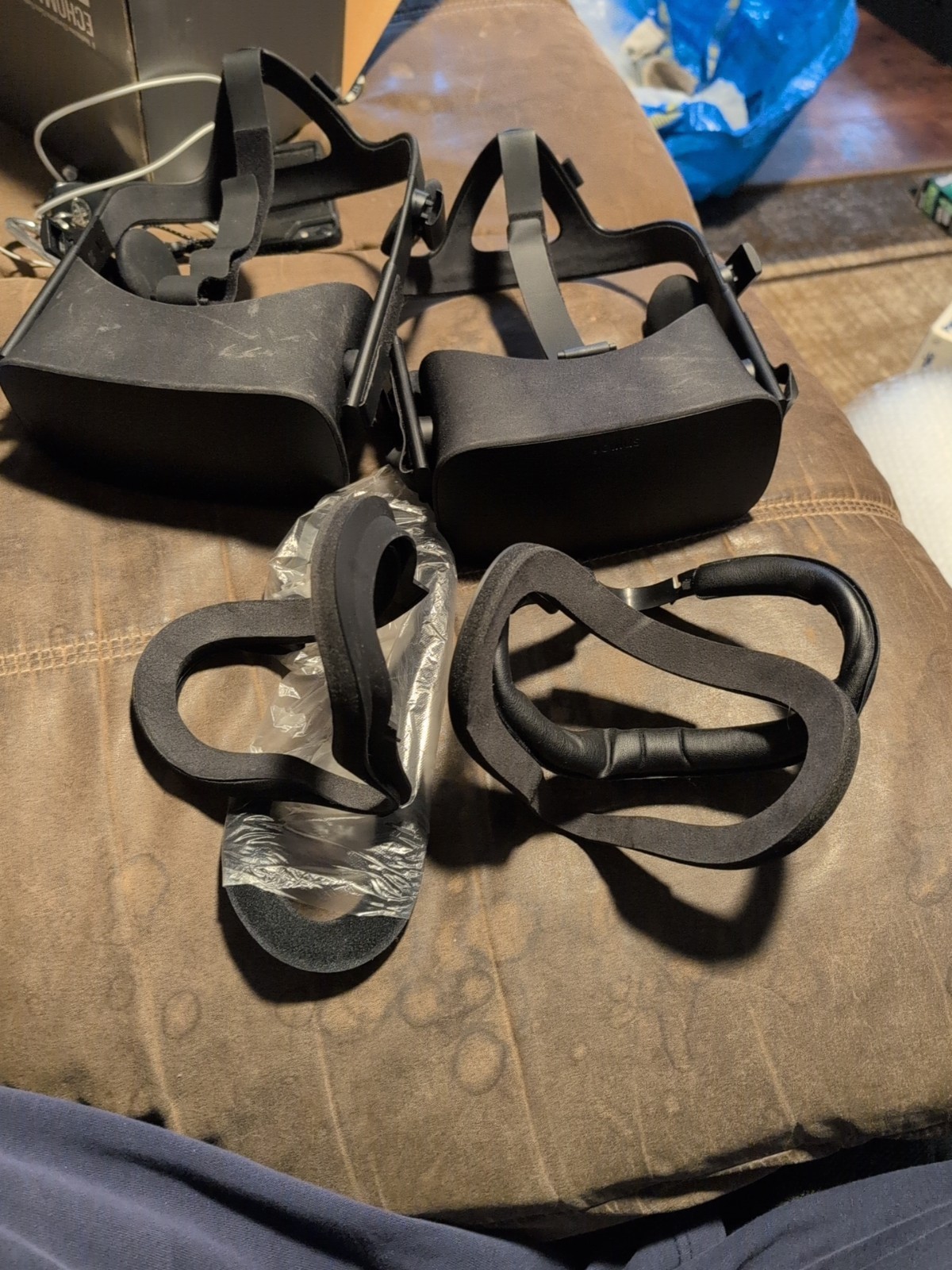 2 Meta Oculus Rift CV1 Headset ONLY with Headphones No Cords 