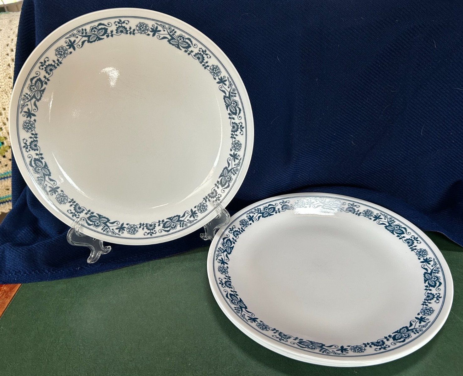 Corelle Old Town Blue Dinner Plates 10.25" Blue Onion Style Set of 4