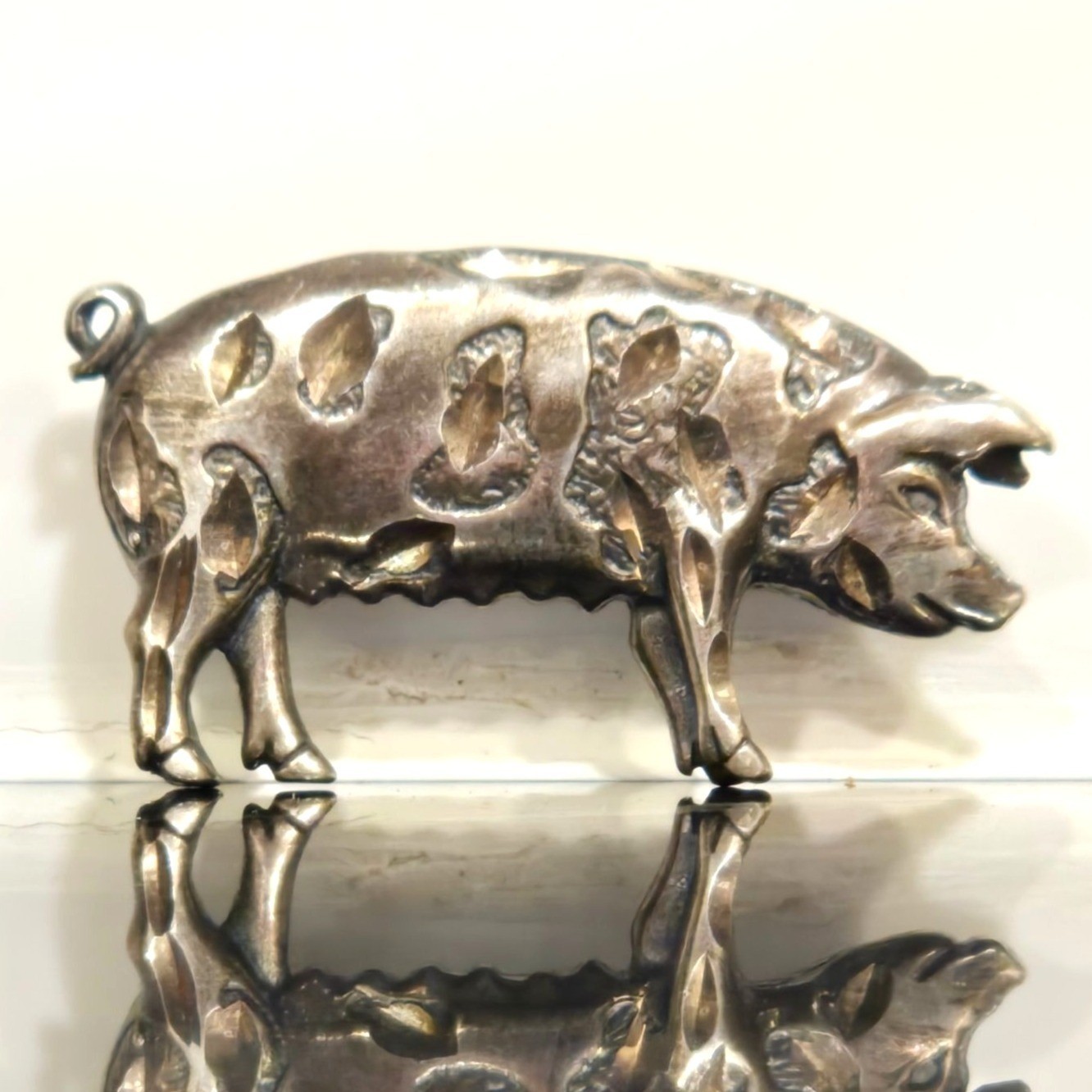 Vintage Shube Dakota West Sterling Silver Pig Brooch Southwest Signed Artisan 5g