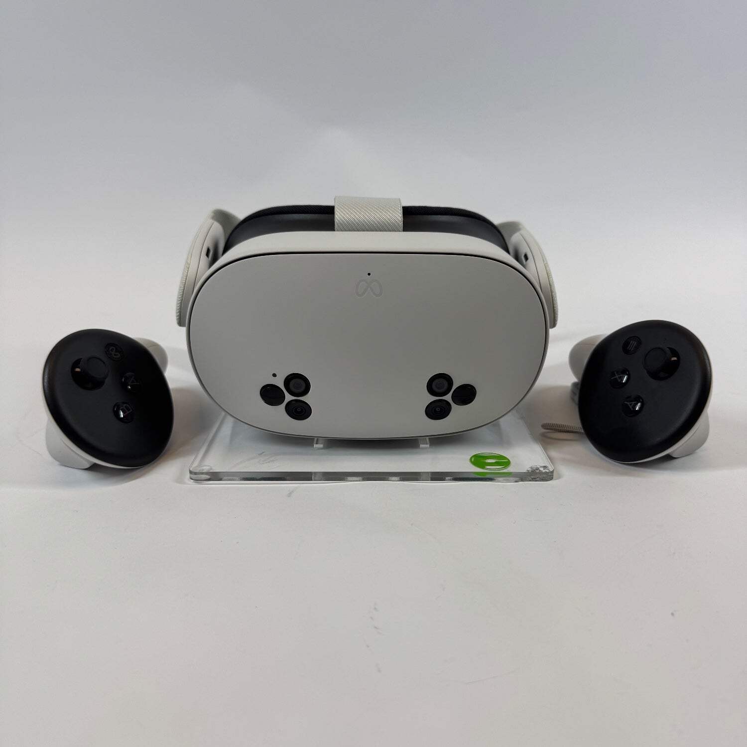 Meta Quest 3S 128GB Standalone All-in-One VR Headset P97