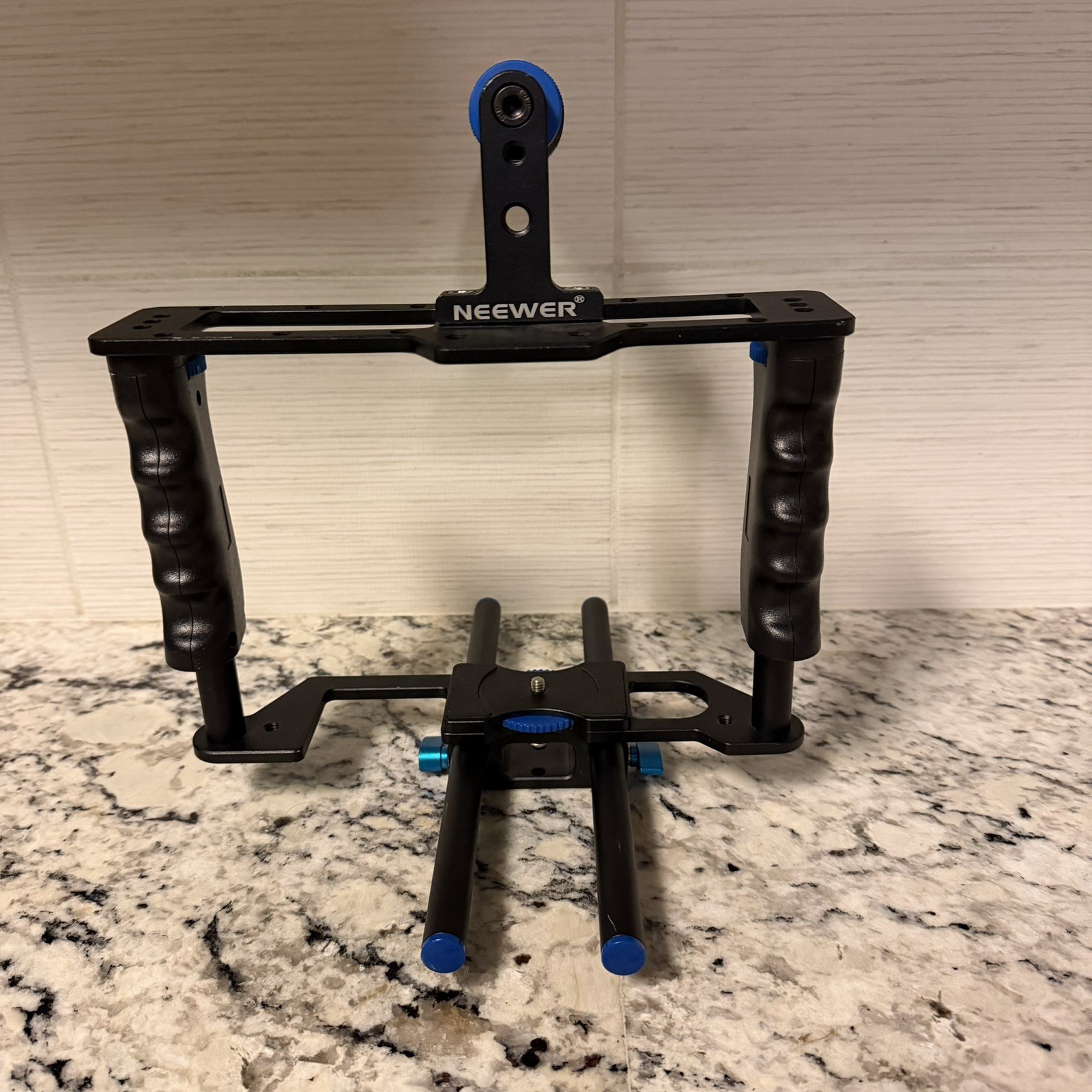 Neewer Aluminum Alloy Camera Video Cage Kit