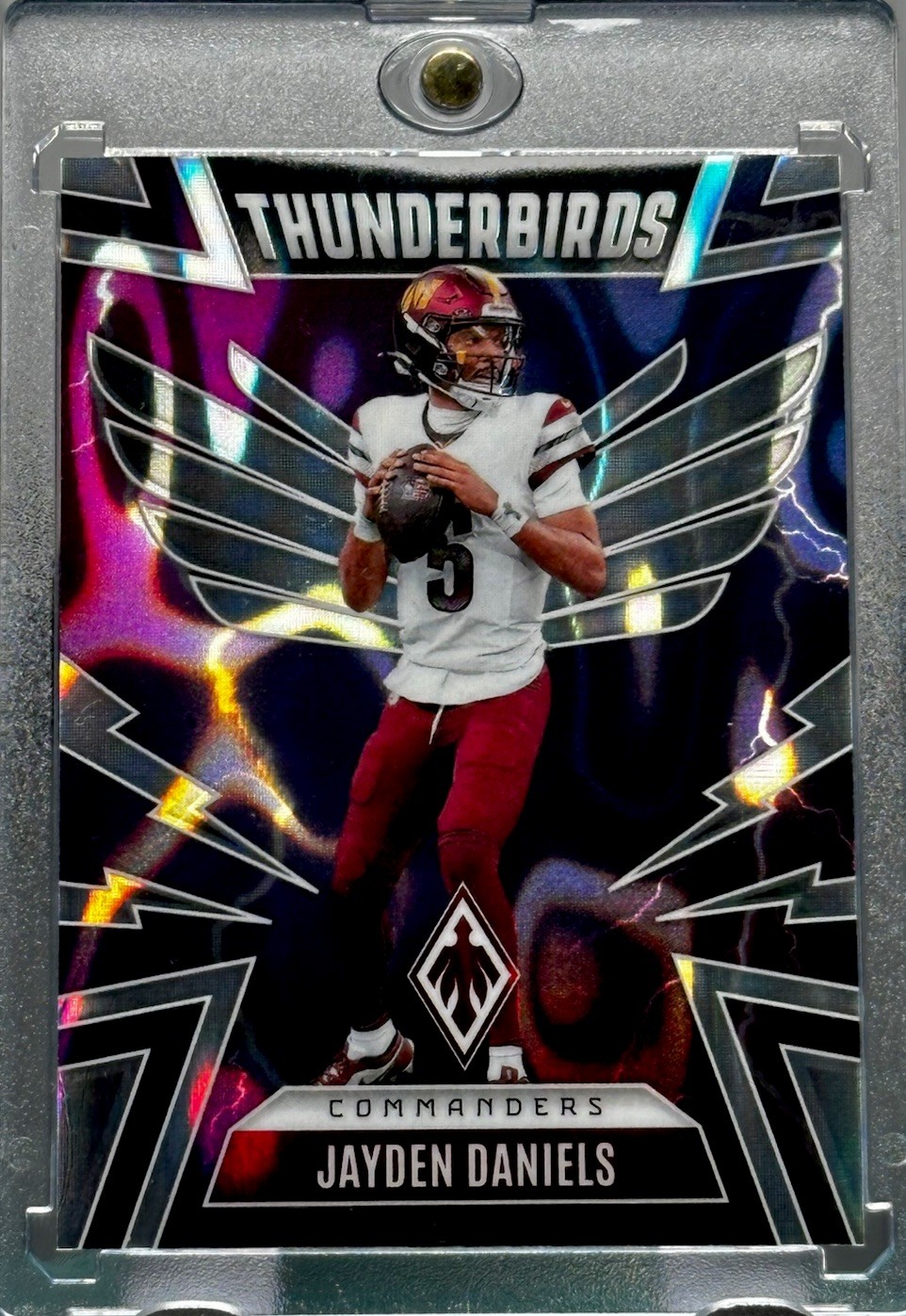 Jayden Daniels RARE WAVE REFRACTOR PRIZM INVESTMENT CARD SSP /199 Commanders