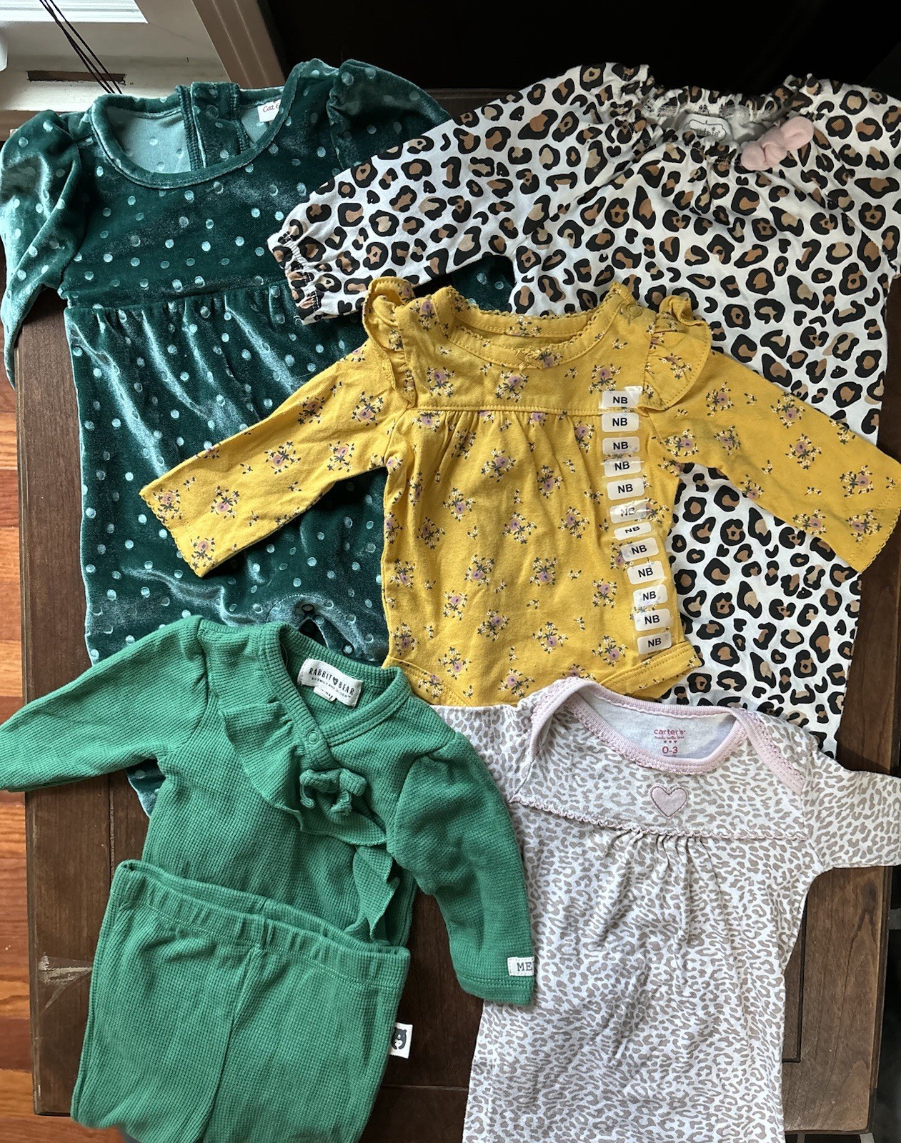 Girls Lot Of 4 Dresses, One Pieces, & Nightgowns Size Newborn & 0-3 Months