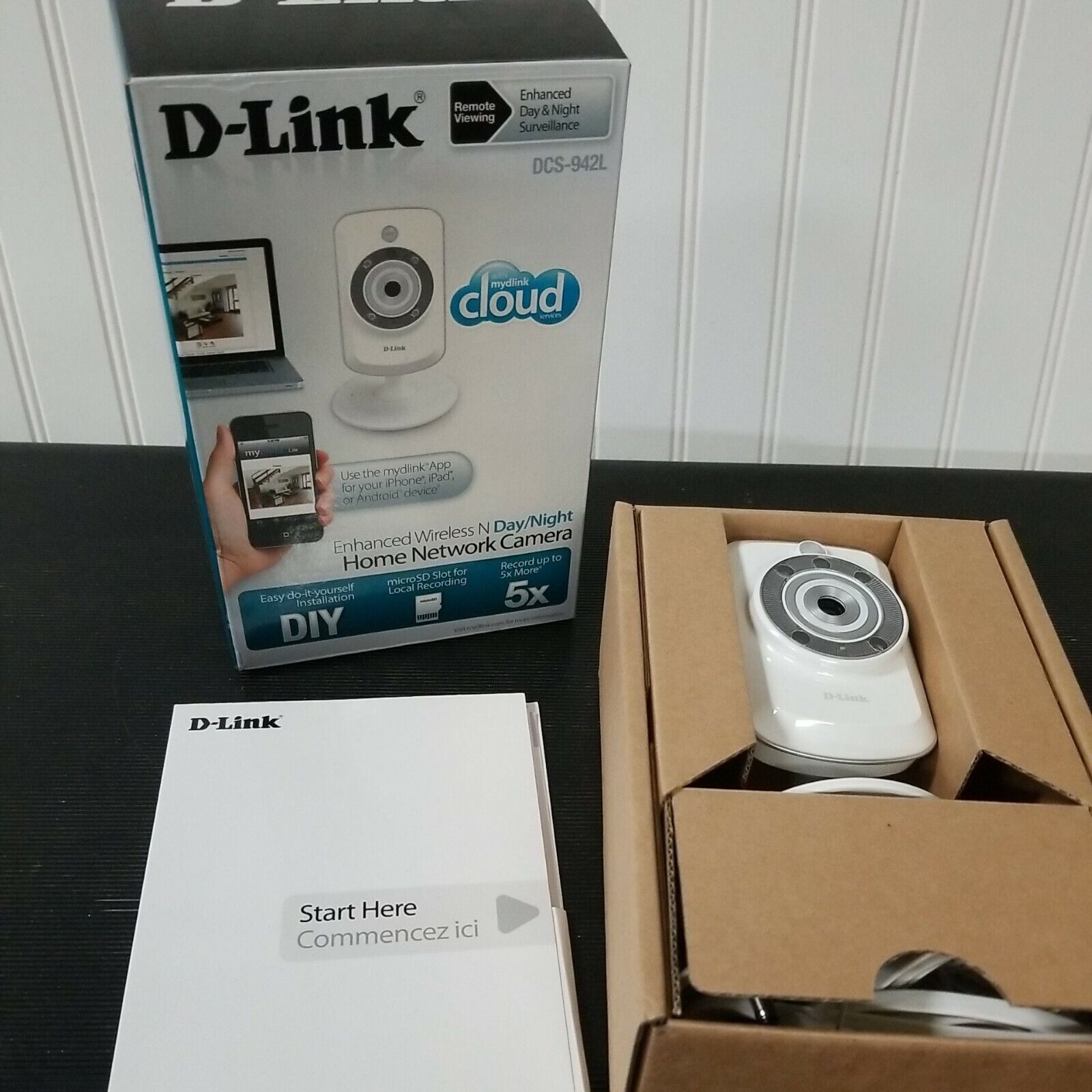 D-Link DCS-932L Enhanced Wireless N Day/Night Home Network Camera!