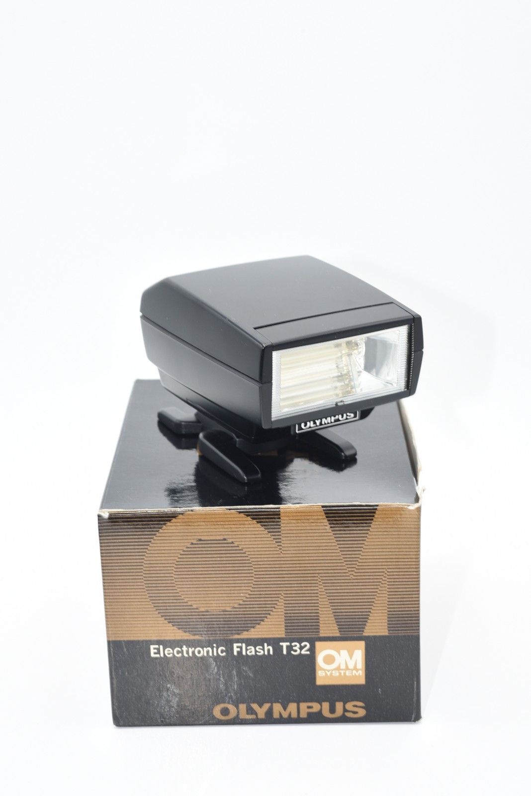 Olympus Electronic Flash T32 Shoe Mount For OM-System