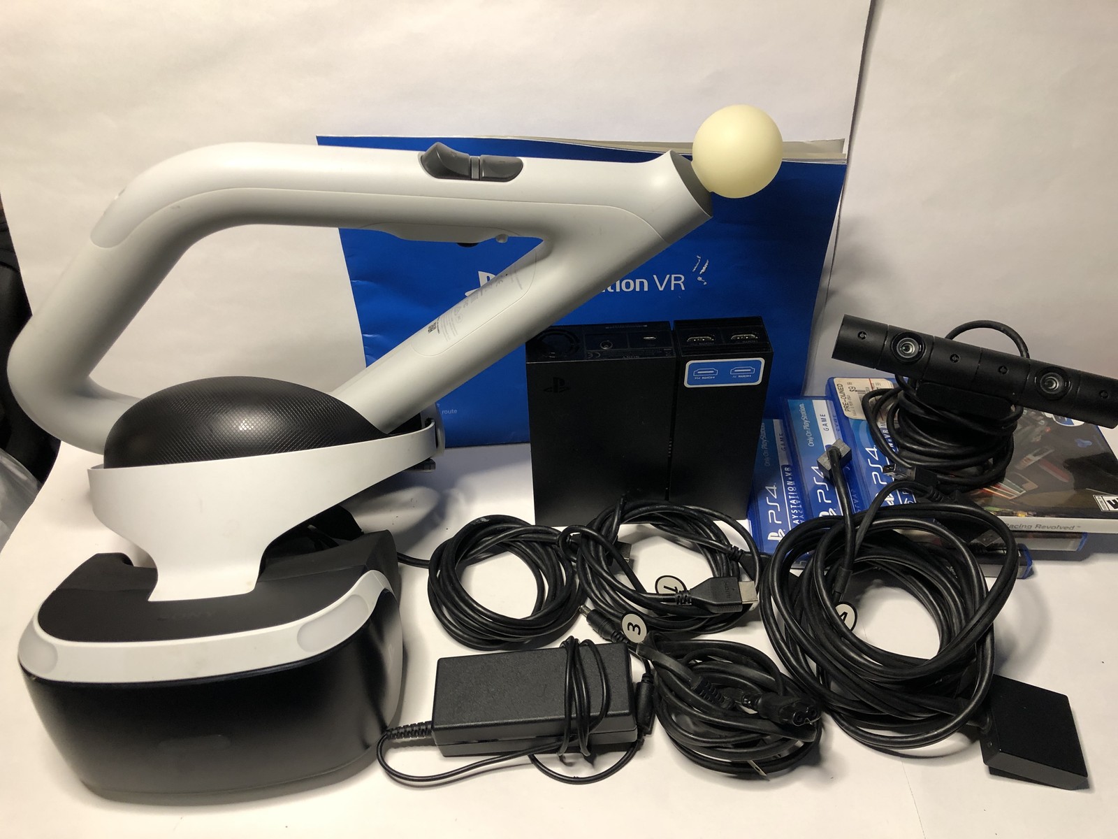 Sony PlayStation 4 PS4 Virtual Reality VR Headset White