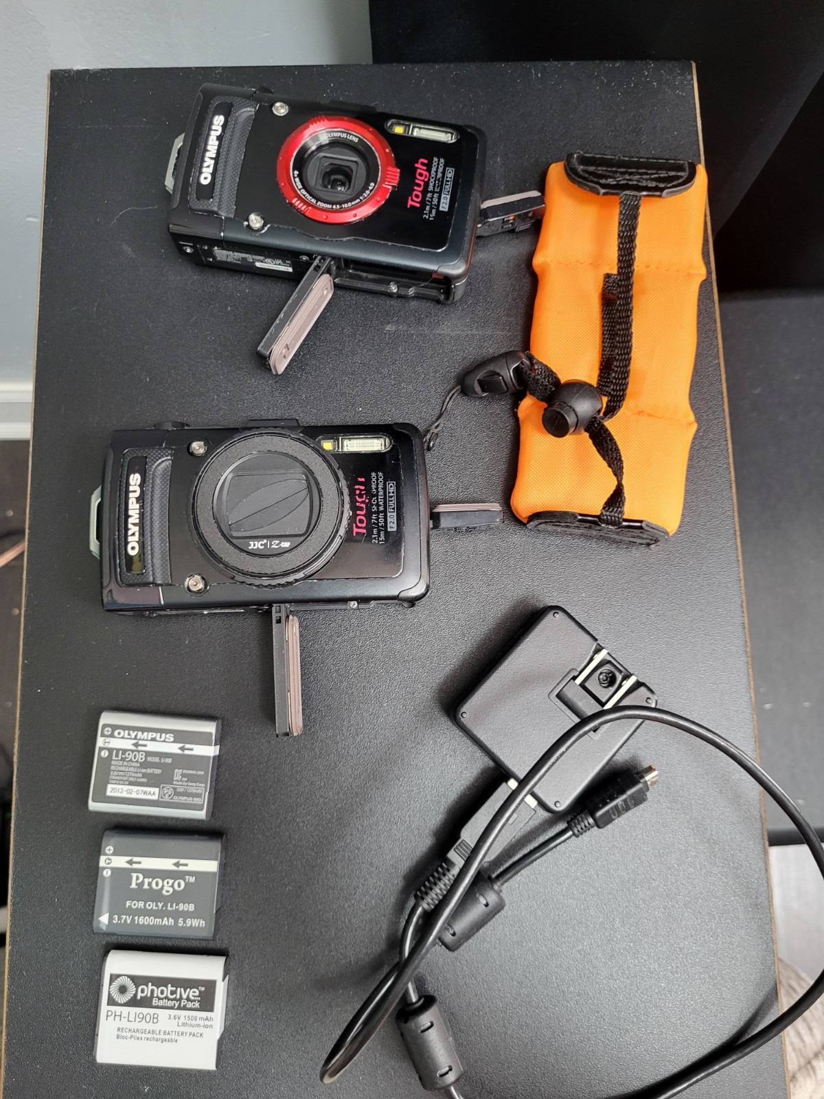 (Two)  Olympus Tough TG-2 12.0MP Digital Camera 3 Batteries VERY GOOD/TESTED