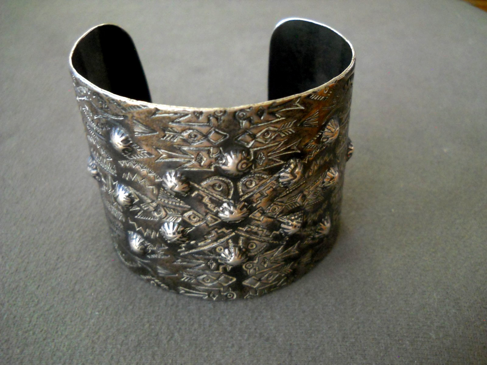 Old Southwestern Native American Navajo 925 Silver Repousse Stamps Cuff Bracelet