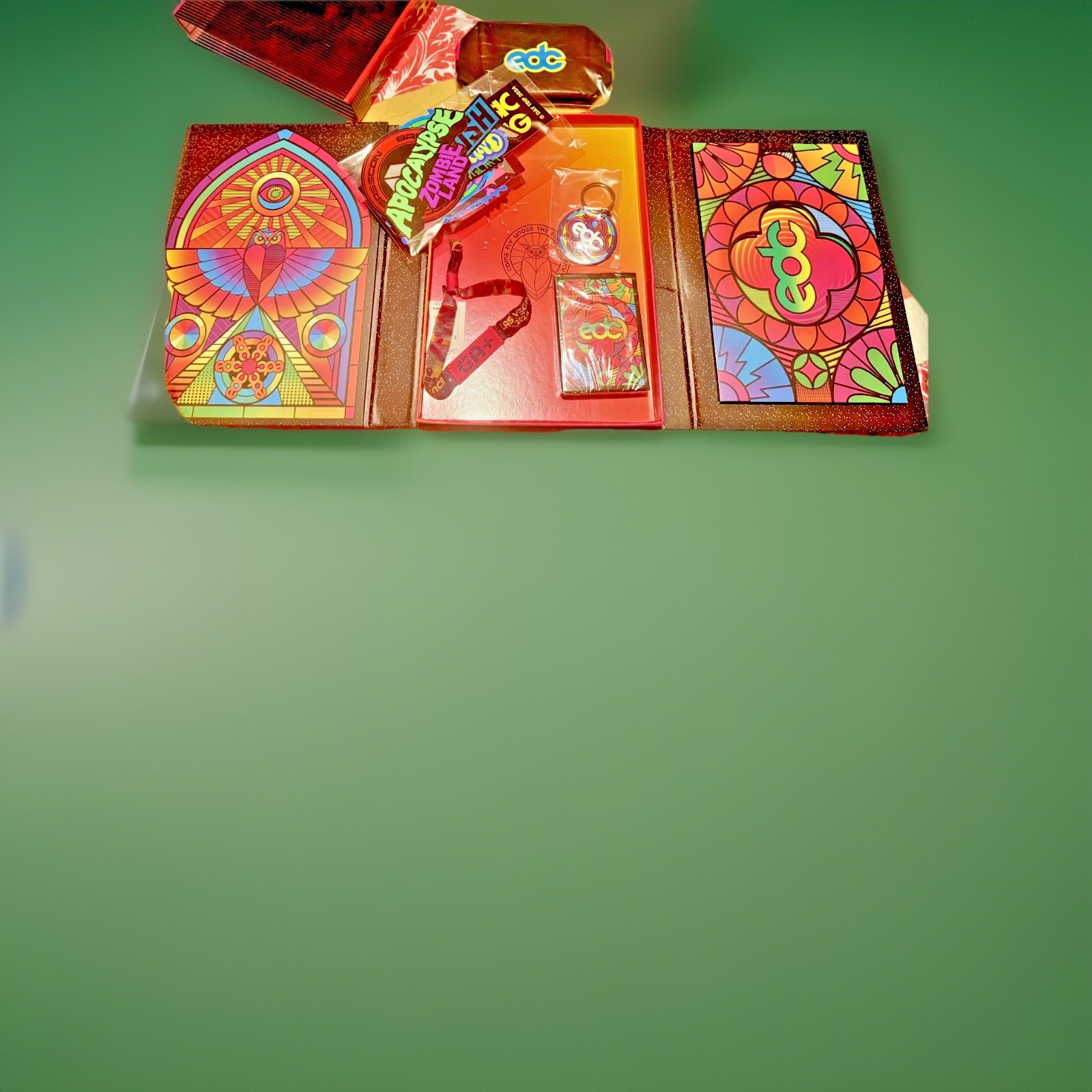 EDC LAS VEGAS 2024 "GA+" Wristband + box and Accessories.