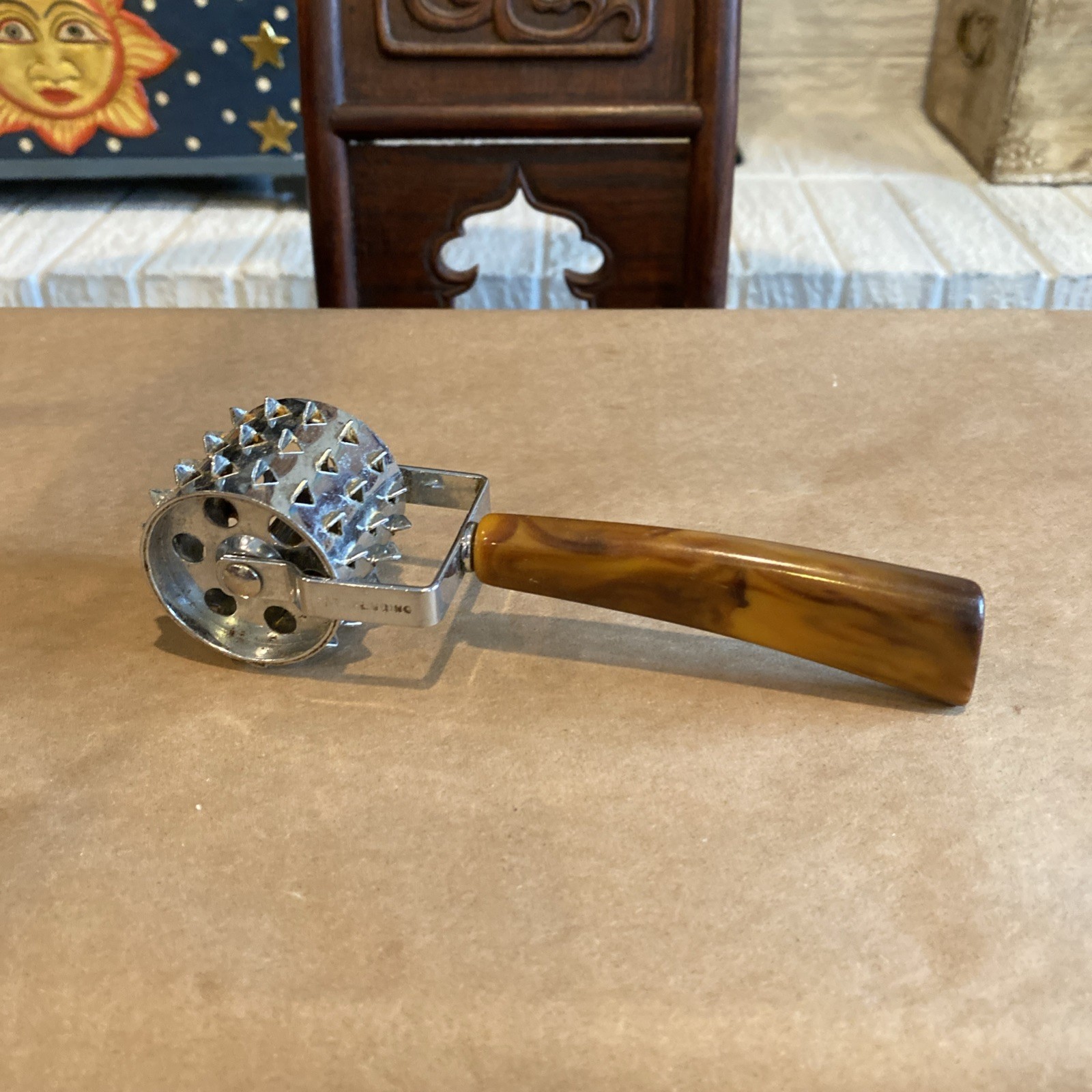 Vintage Bakelite Handle Rolling Meat Tenderizer Utensil/Tool Patent Pending