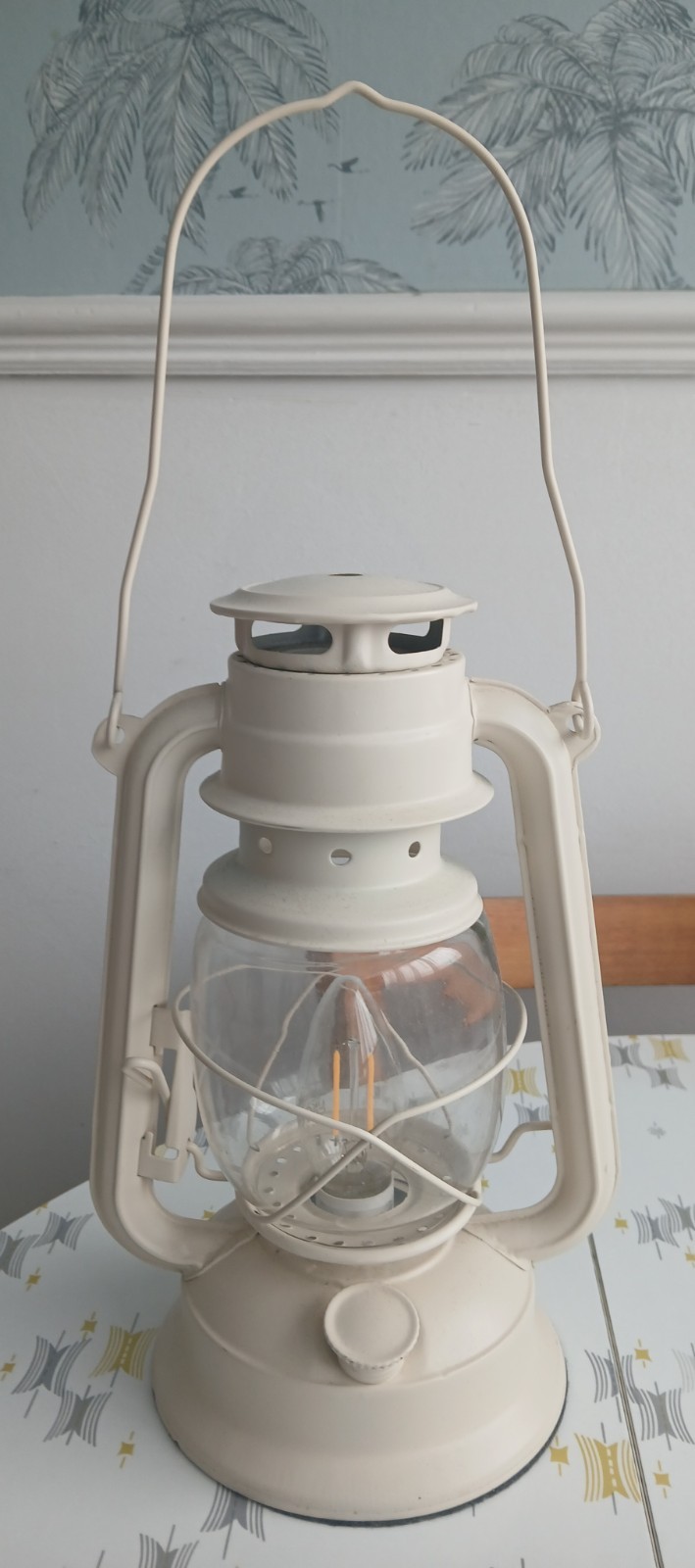 NAUTICAL CREAM METAL LANTERN / TABLELAMP BEACH HOUSE / HUT 