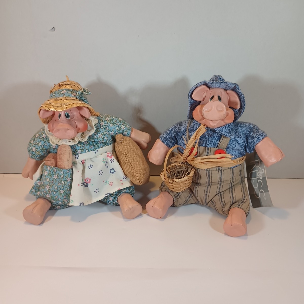 The Country Folks Russ Berrie Ms & Mr Hogmore Vintage Pigs Hogs Fabric Pottery
