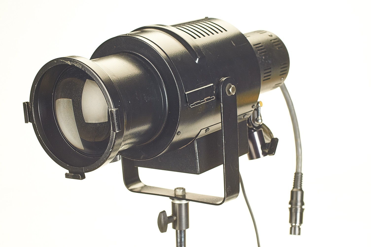 Comet Optical Snoot with Comet CX-2411 flash head and iris plates