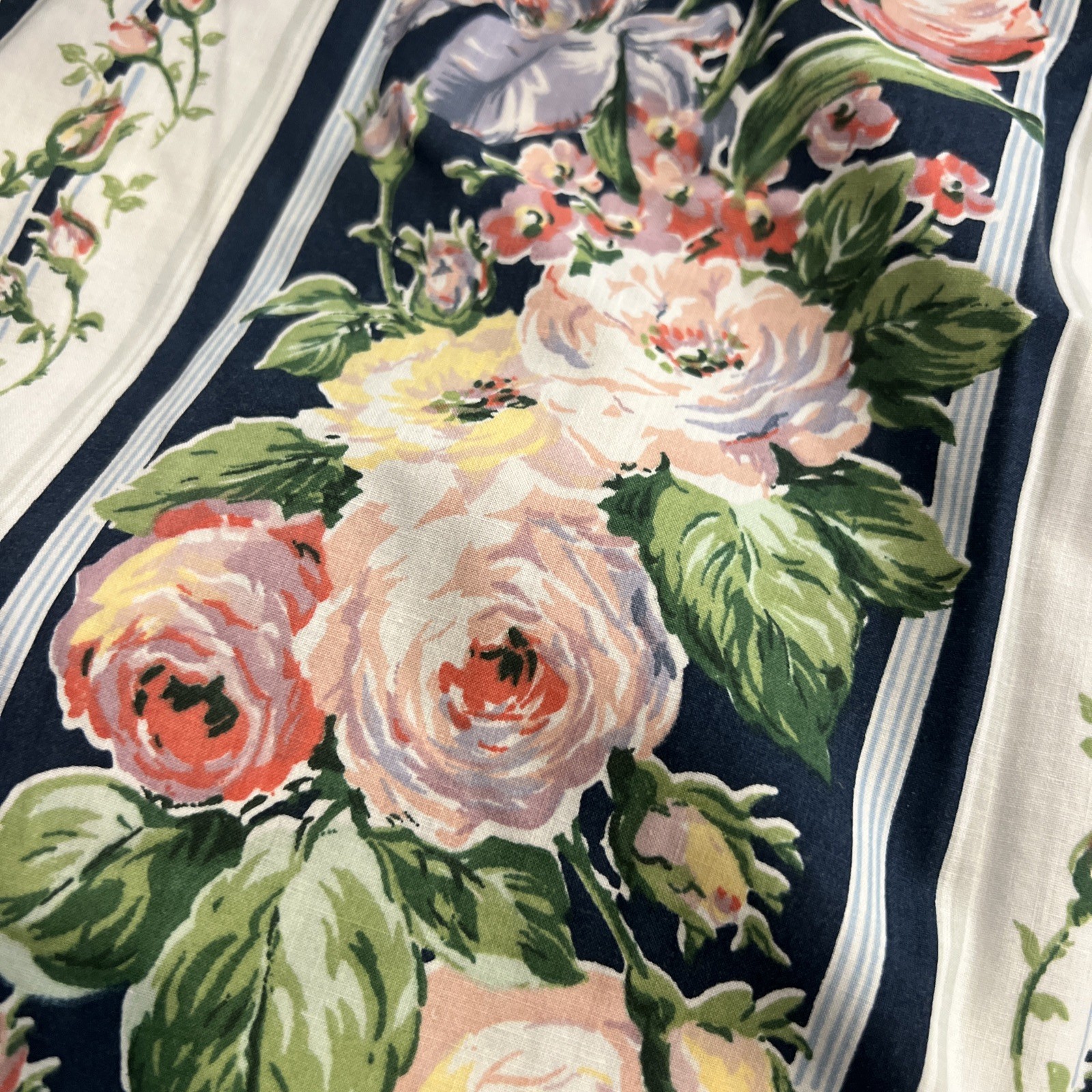 Vtg. Lady Pepperell full sheet set 2 pillow cases floral cottage core navy roses