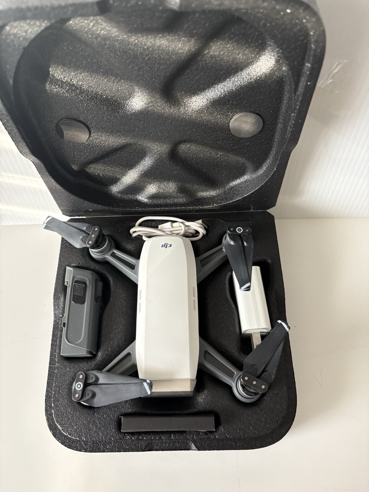 DJI Spark Ready to Fly Drone with Remote Control, Accessories, Carrying Cases