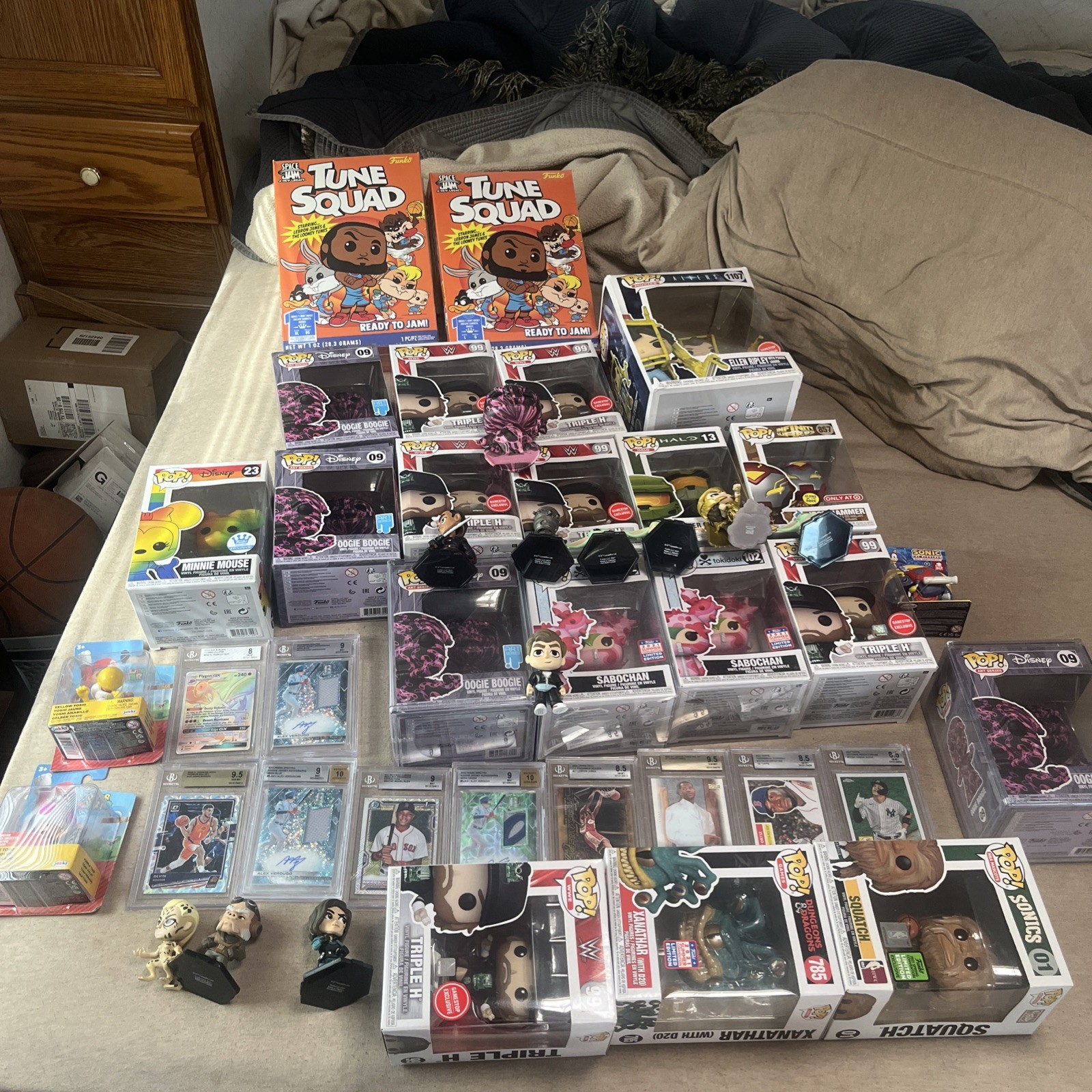 Funko Pop And Beckett Graded Cards Lot (everything That’s Pictures)