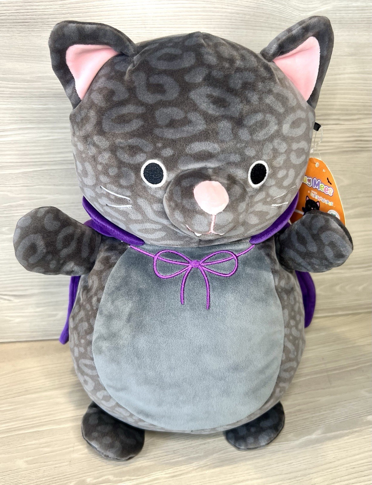 Xiomara Vampire Cat Panther 14” Plush Hug Mees Squishmallows Halloween See Descr