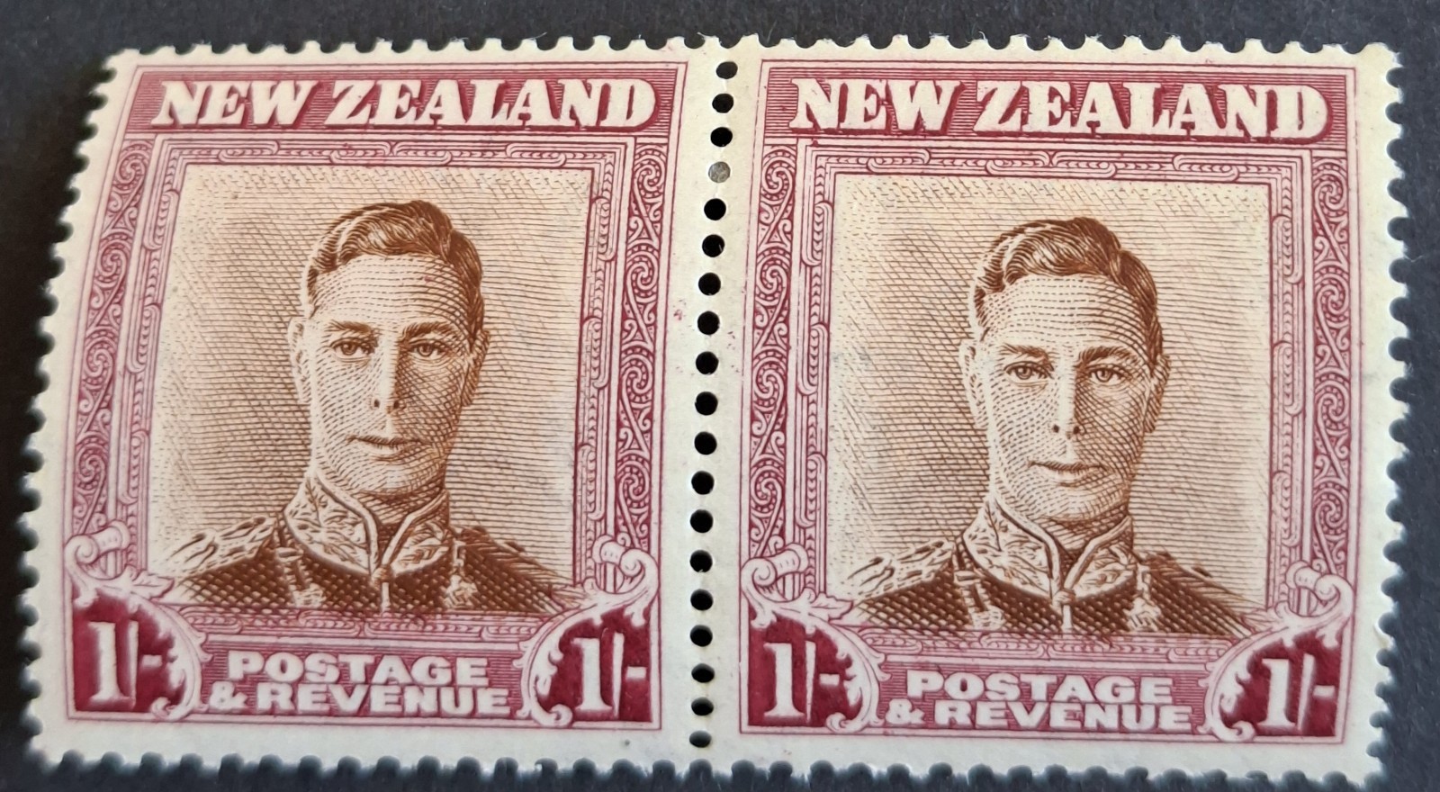 New Zealand 1938 King George Vl - 1/- RED / BROWN PAIR - VERY LIGHTLY HINGED