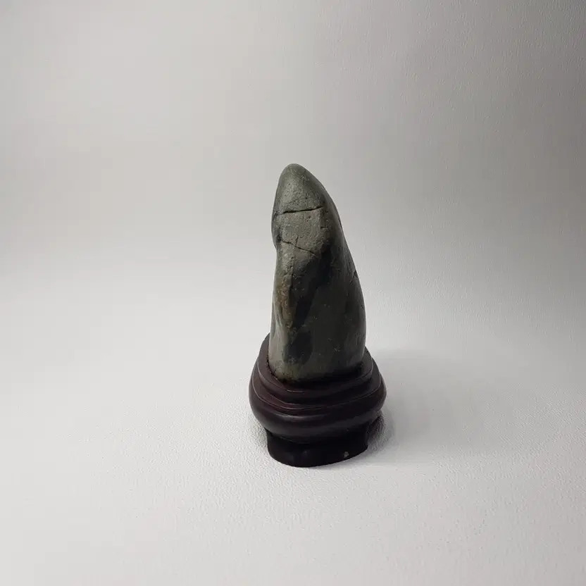 Small Black-Green Natural Pattern Rock Mineral Specimen