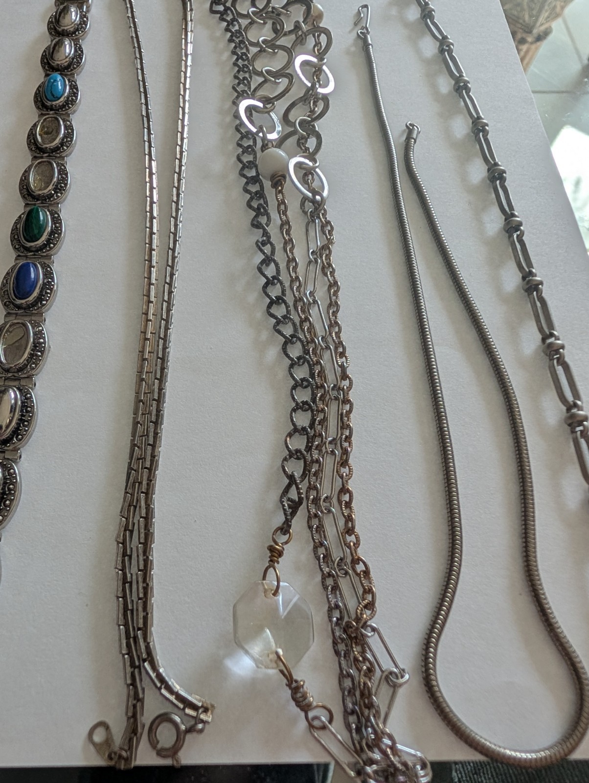 Lot Of 5 Jewelry , 2 Bracelets ,  1 Linked, 1 With Stones Missing , 3 Necklaces