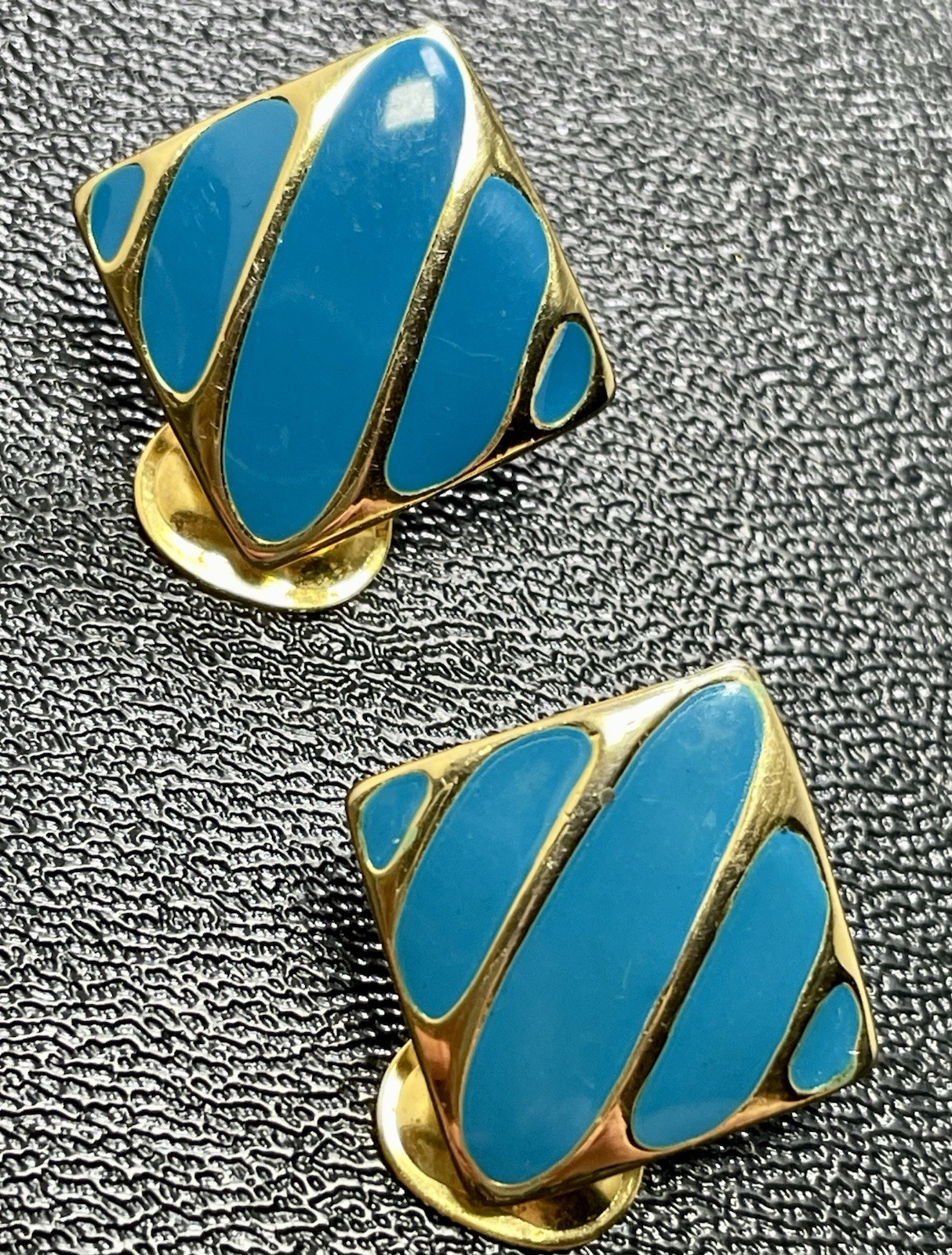 Vintage 3/4” Blue Enameled Gold Tone Metal Square Clip Earrings