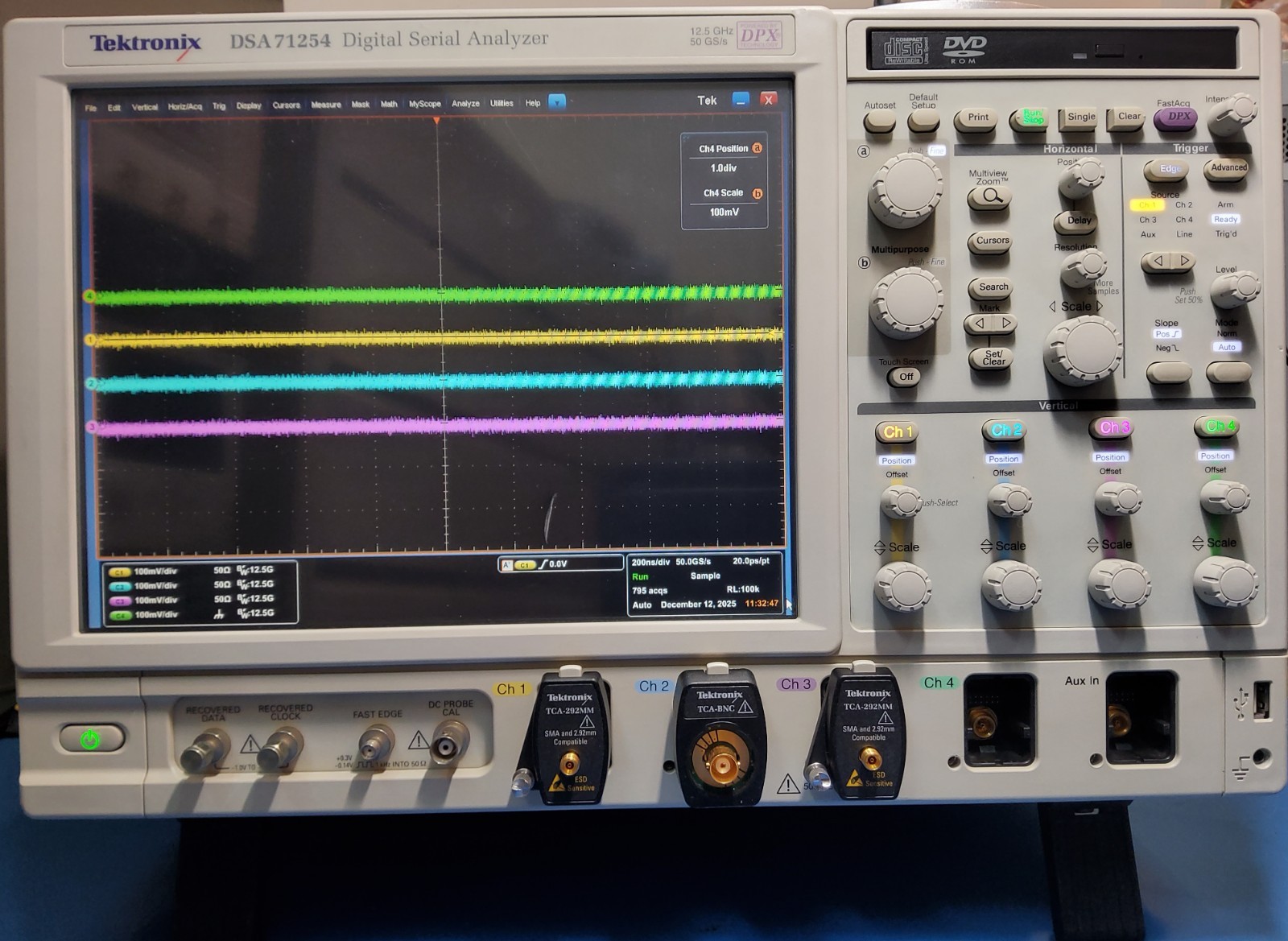Tektronix DSA71254 12.5GHz Oscilloscope 50Gs/s 250Mp/ch + options "MADE IN USA"