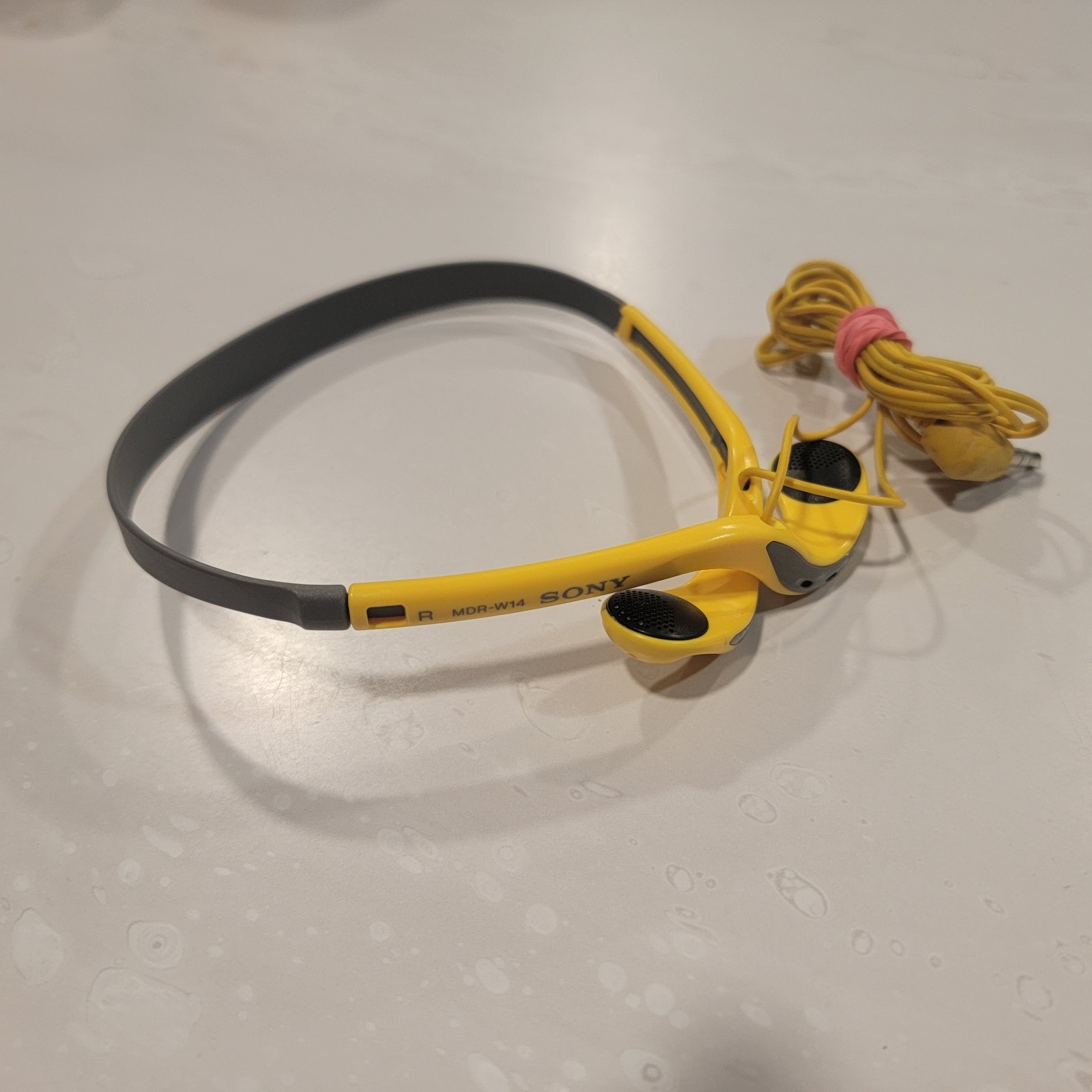 Vintage Sony Sports MDR-W14 Walkman Headphones Yellow -READ-