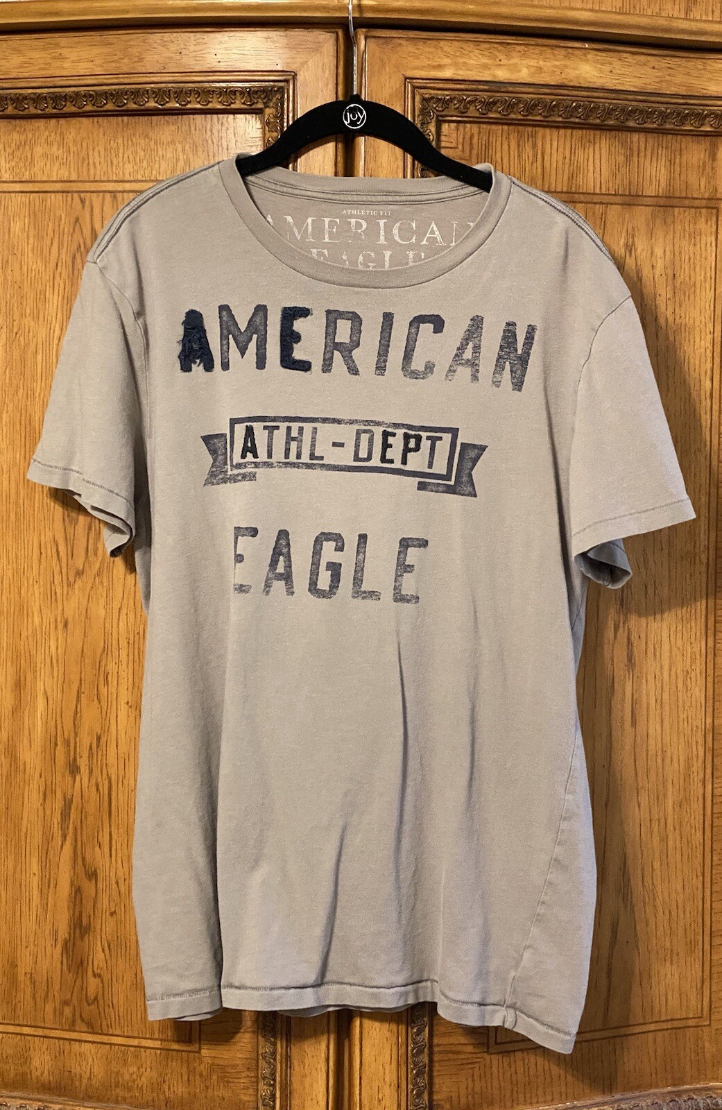 Men’s Lg American Eagle Outfitters  Gray ATHL-DEPT Graphic T-Shirt, Athletic Fit