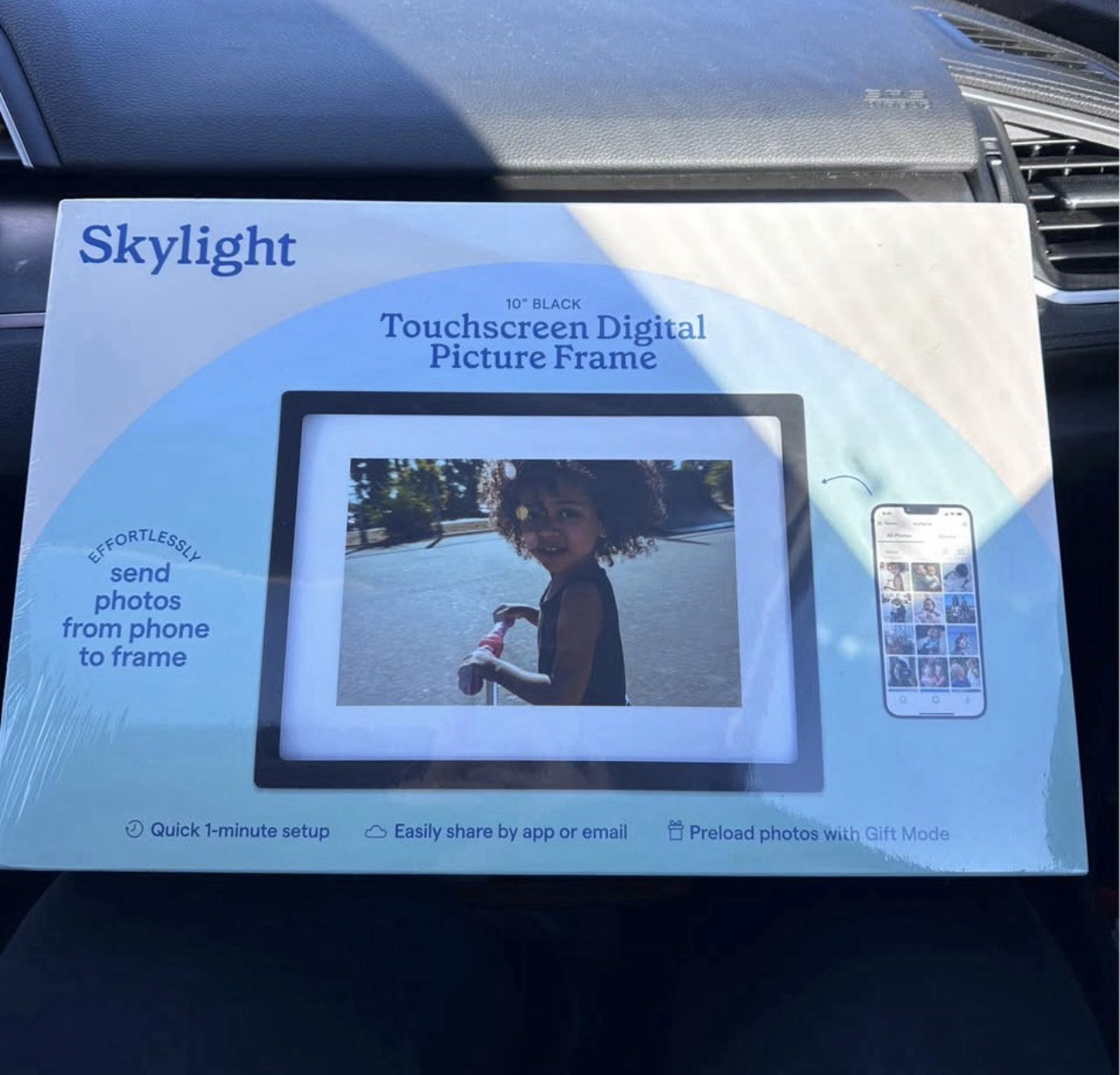 Skylight 10 Inch TouchScreen Digital Picture Frame - Brand New Never Opened