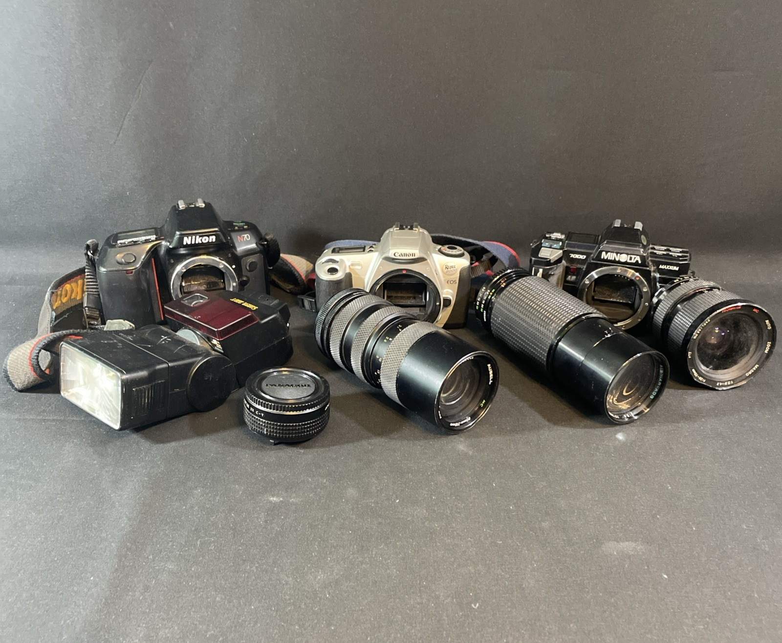Lot of Cameras, Lens, Flash (Canon, Nikon, Minolta) - For Parts/Repair