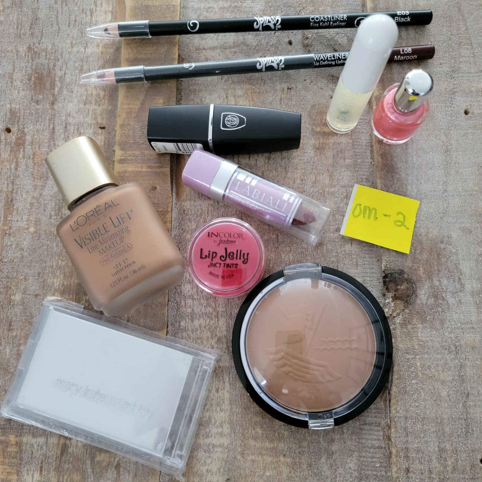 10 Piece make up lot / bundle what you see is what you get! Loreal Visible Lift