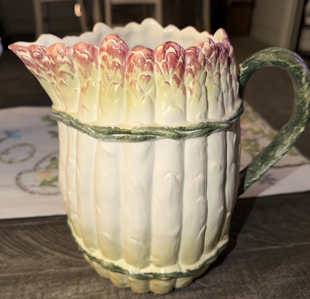 PITCHER DECORATIVE ASPHARAGUS APPROX 8” TALL CB ITALY