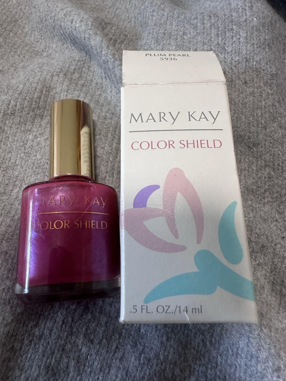 Mary Kay PLUM PEARL Color Shield Nail Color .5 oz NEW