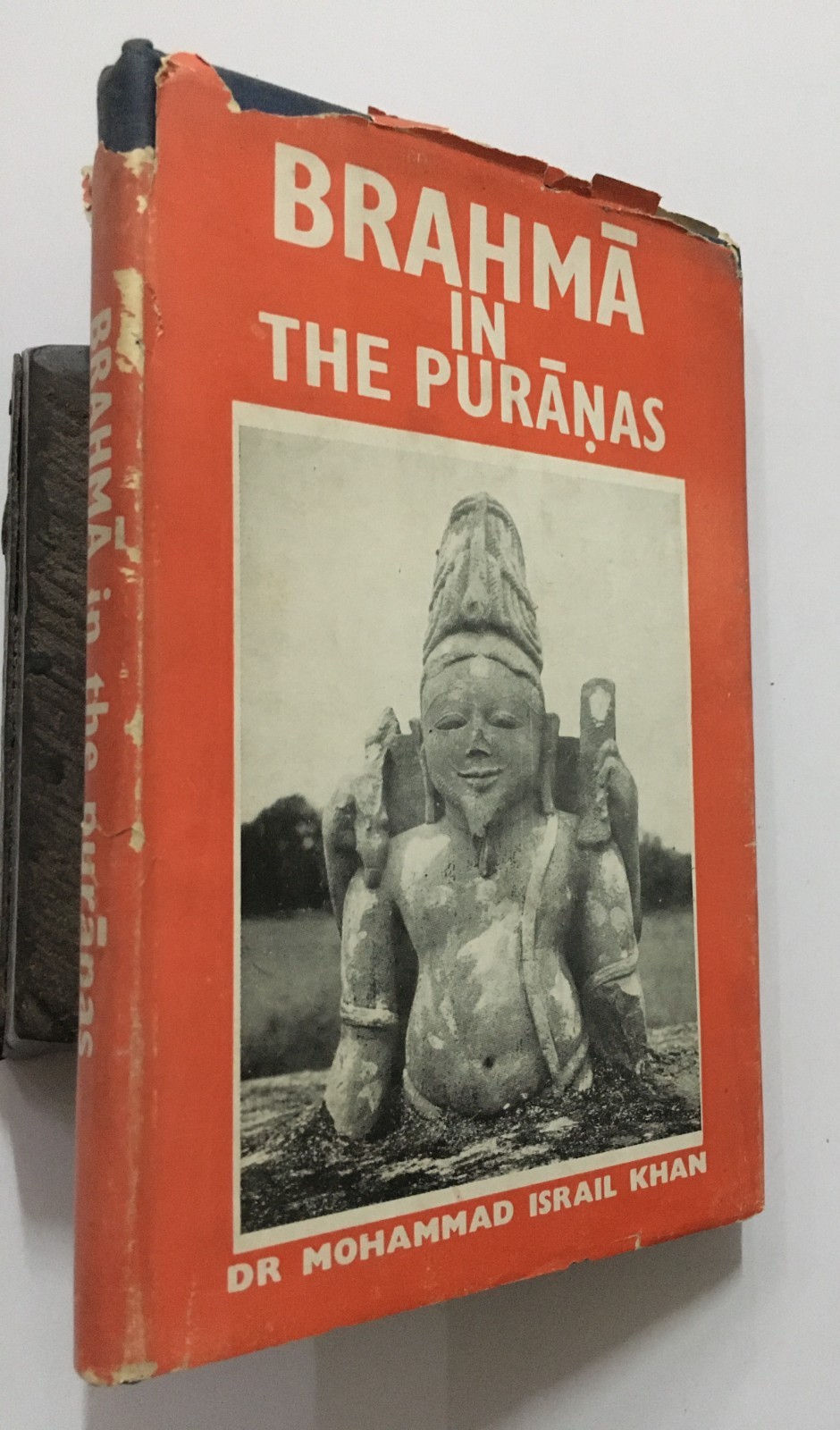 Khan, Mohammad Israil: Brahma In The Puranas. 1981. 156p. 38 plates. hb