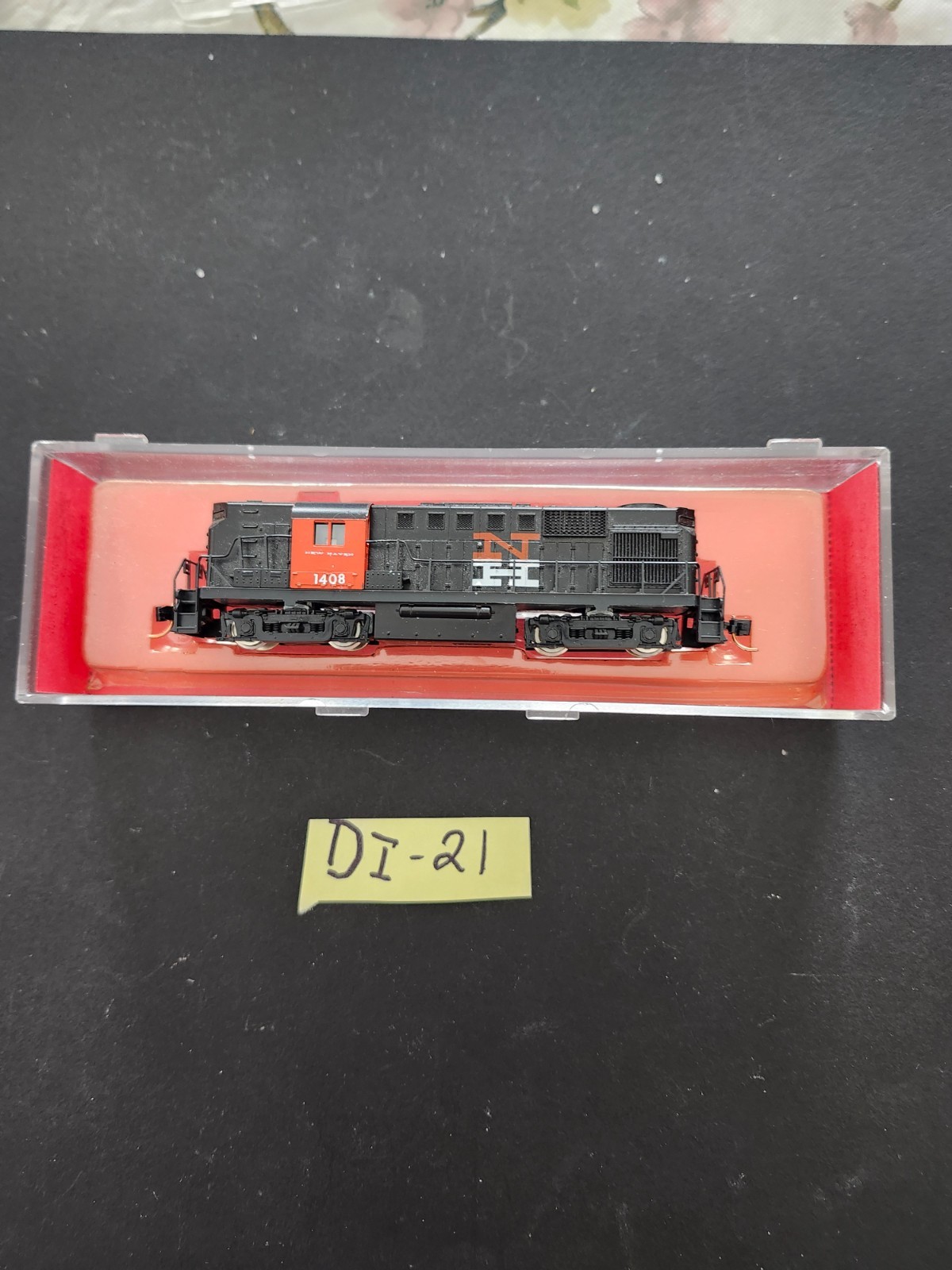NEW HAVEN RS-11 #1408, CUSTOM PAINTED, DELIVERY SCHEME    N SCALE