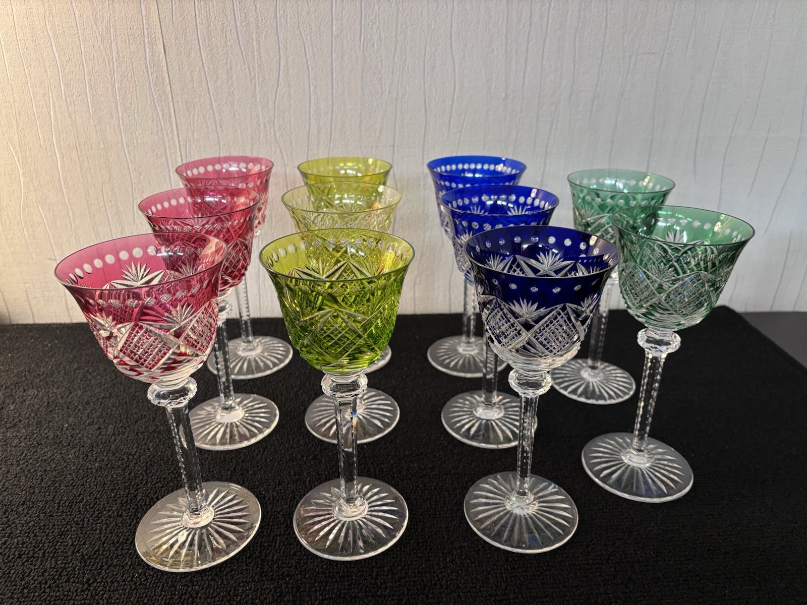 Lot Of 11 Wine Glasses Model ? Crystal Saint Louis (Price Of The Lot)