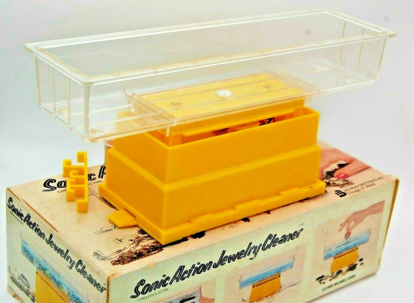 Vintage (1978) Sonic Action Jewelry Cleaner Collectable 4 D Batteries  - F2