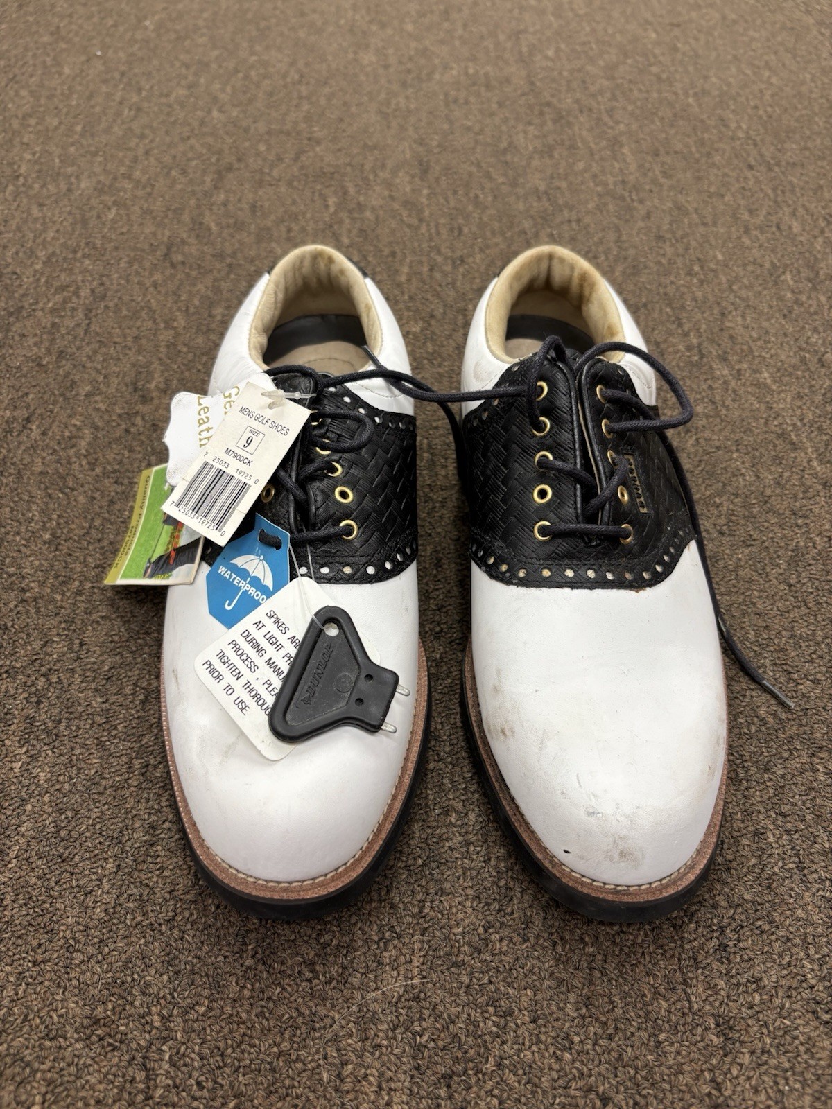 Dunlop Golf Shoes Mens 9 Waterproof Leather Spiked Cleats Black White