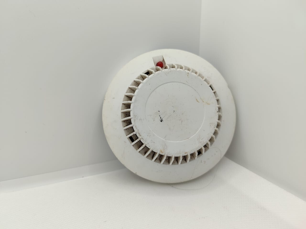 PRE- OWNED CONSILIUM SALWICO DIS3 IONISATION SMOKE DETECTOR N1105