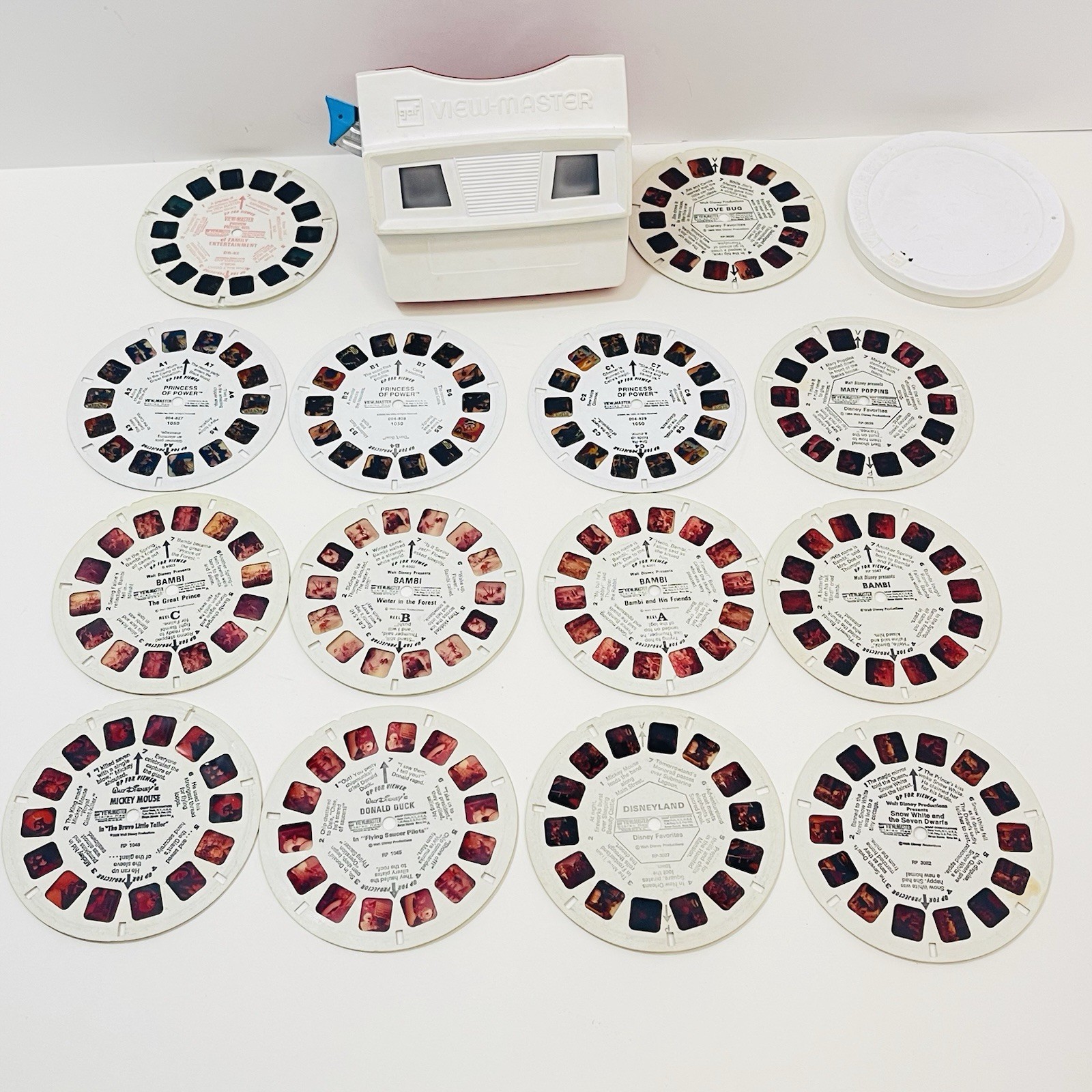 VTG Red ViewMaster 3D Viewer Mattel +14 Discs: Disney Bambi Mickey She-Ra Lot