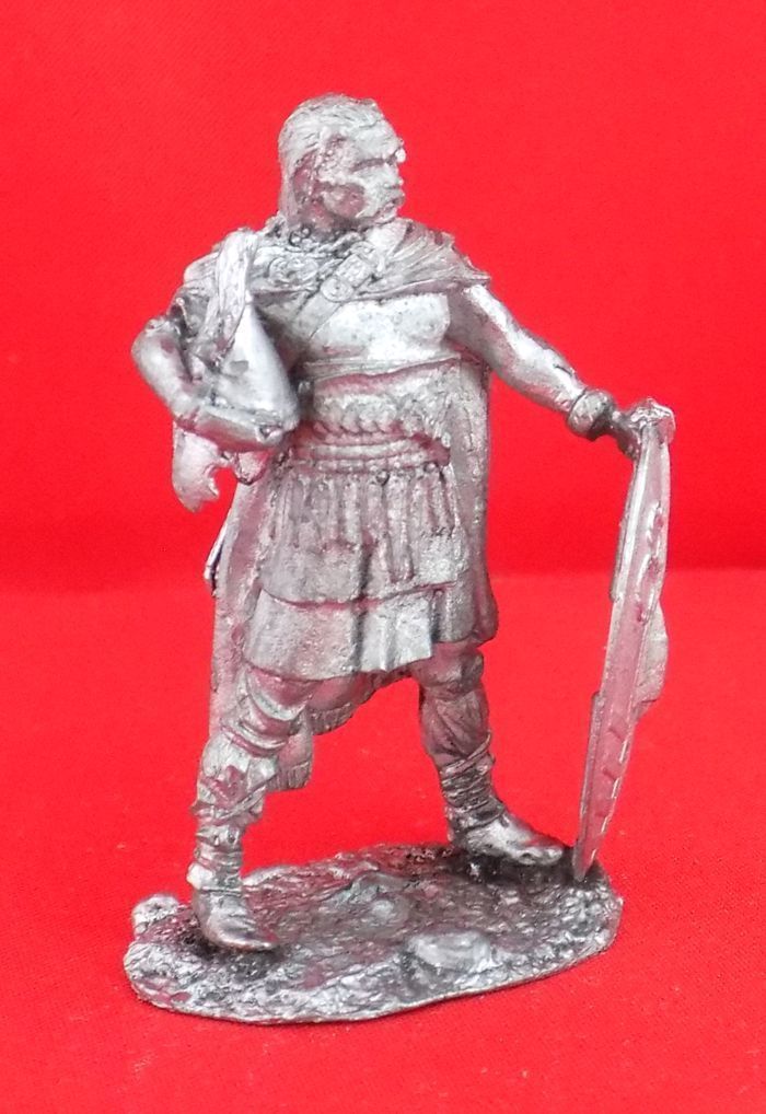 Tin Figurine 54mm MINIATURE MODEL Noble Gallic warrior 1st century before