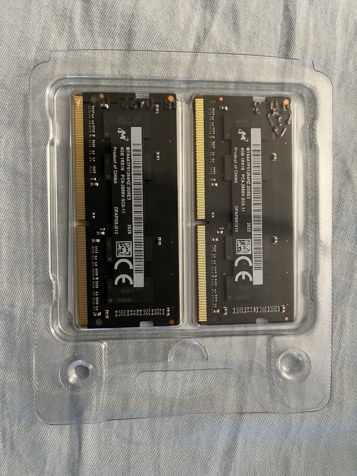 Micron 8GB (2x4GB) DDR4-2666 SO-DIMM Laptop RAM PC4-2666V 260-Pin