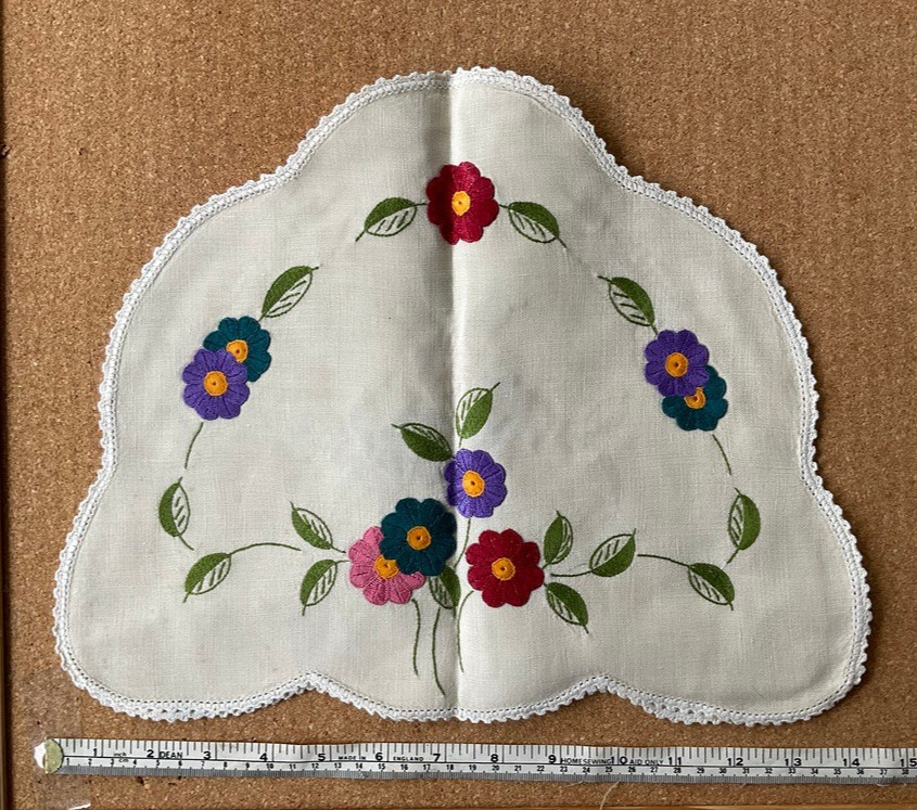 Vintage Handmade  Embroidered TEA COSY cottage core - 35 x 29 cm  flowers