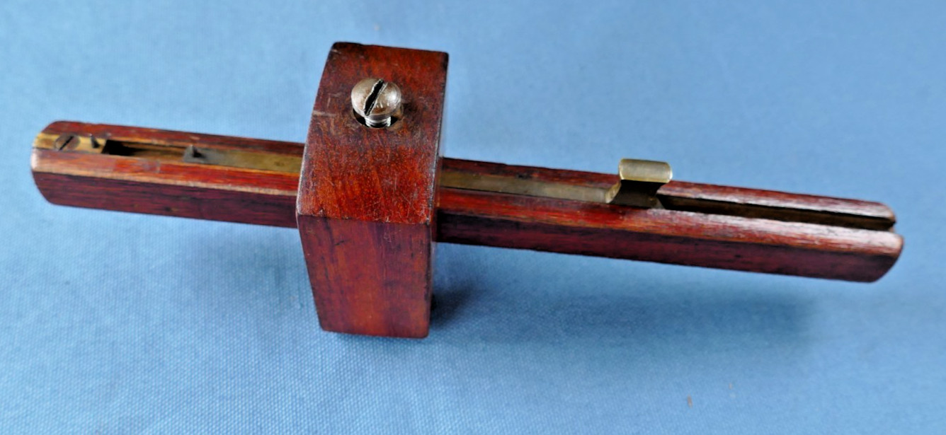 Vintage hardwood  Toga Mortise Gauge in excellent condition.
