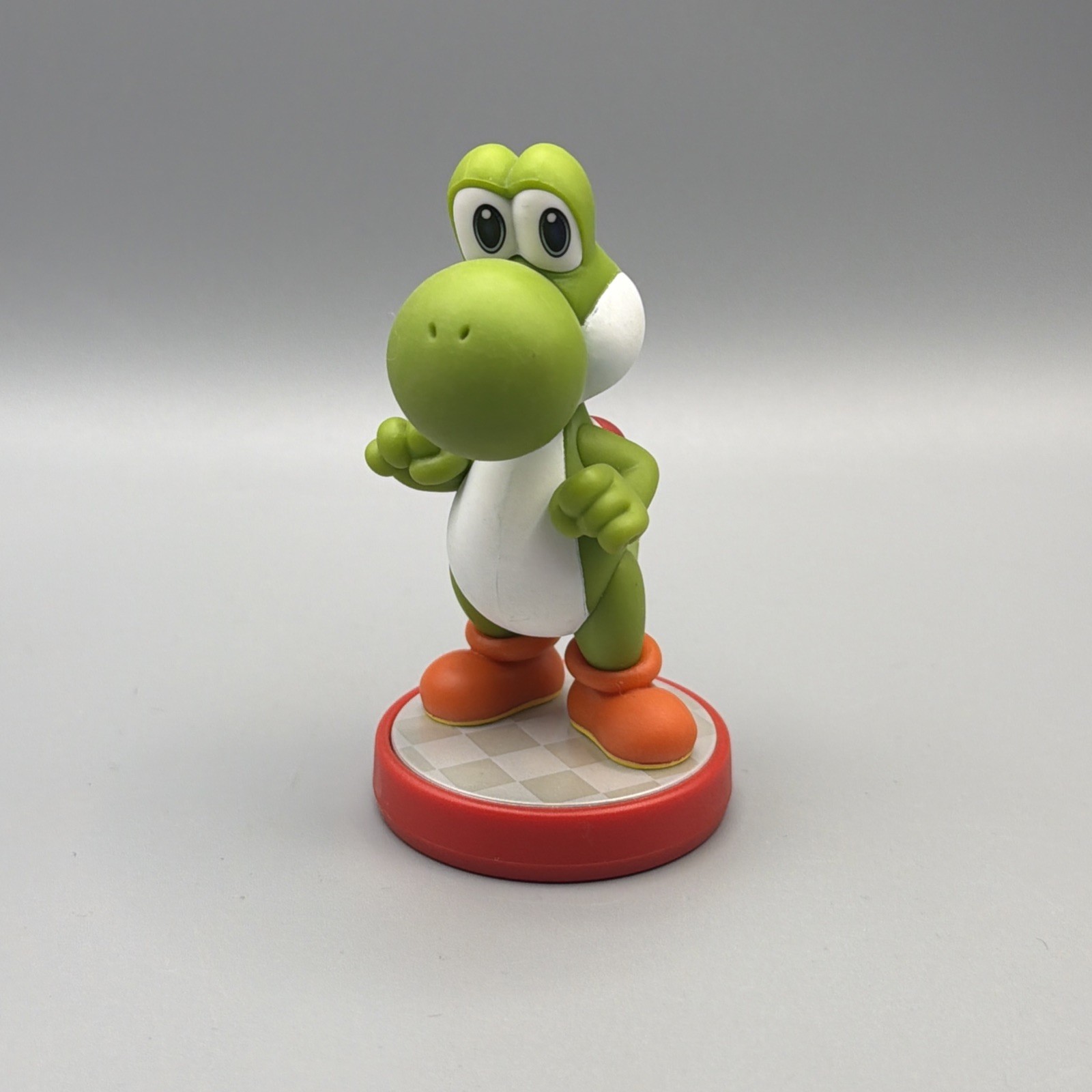 Nintendo amiibo Yoshi Figure Super Mario Bros. Series Character Model Loose Used