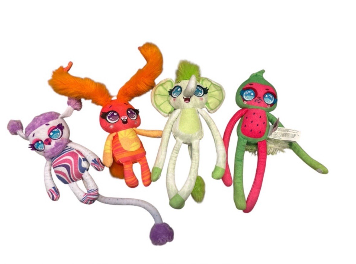 Lot of 4  Fur By The Foot plush Bubblegum Besties