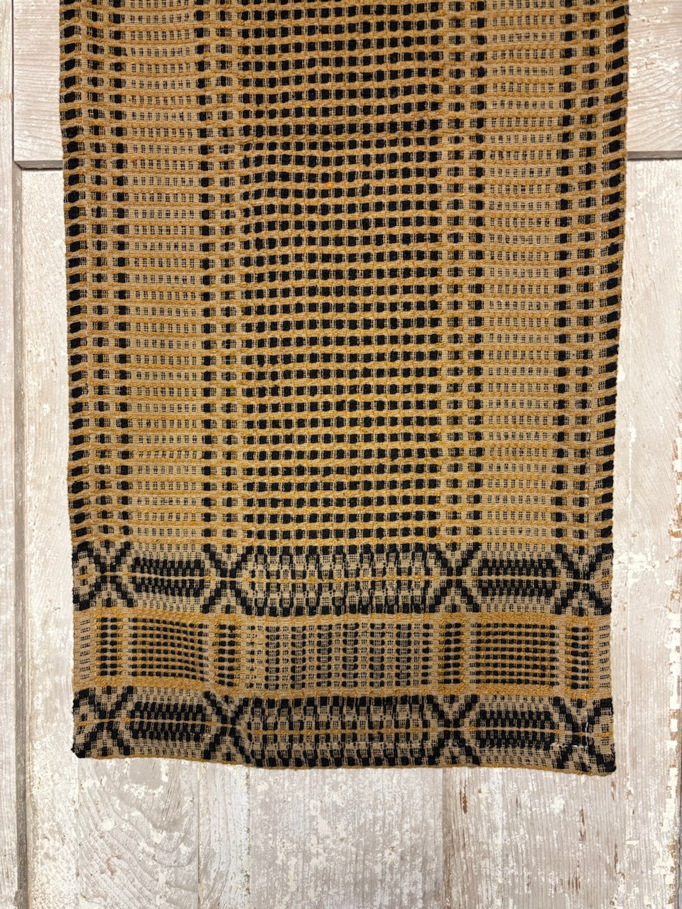 New Primitive BLACK MUSTARD COVERLET TABLE RUNNER Woven Topper 32"
