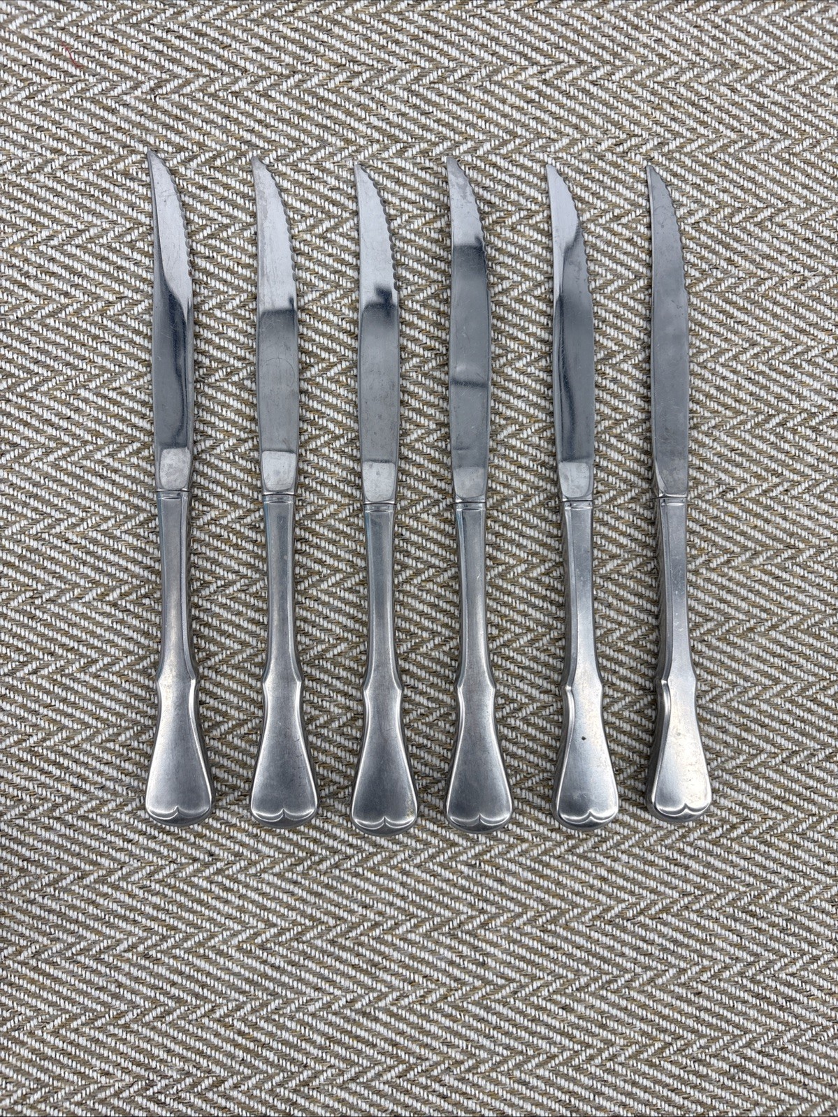 Oneida Community 6 Piece Patrick Henry Stainless Steel Steak Knife